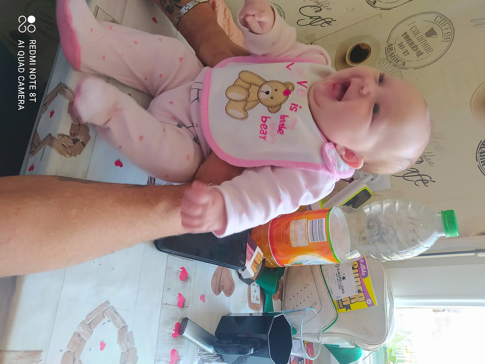 Angèla participe au concours pour gagner de l'argent avec cette photo : baby, baby_products, baby_toddler_clothing, baby_toys, cheek, child, finger, fun, happy, head, nail, pattern, person, pink, plastic, play, room, skin, toddler, white