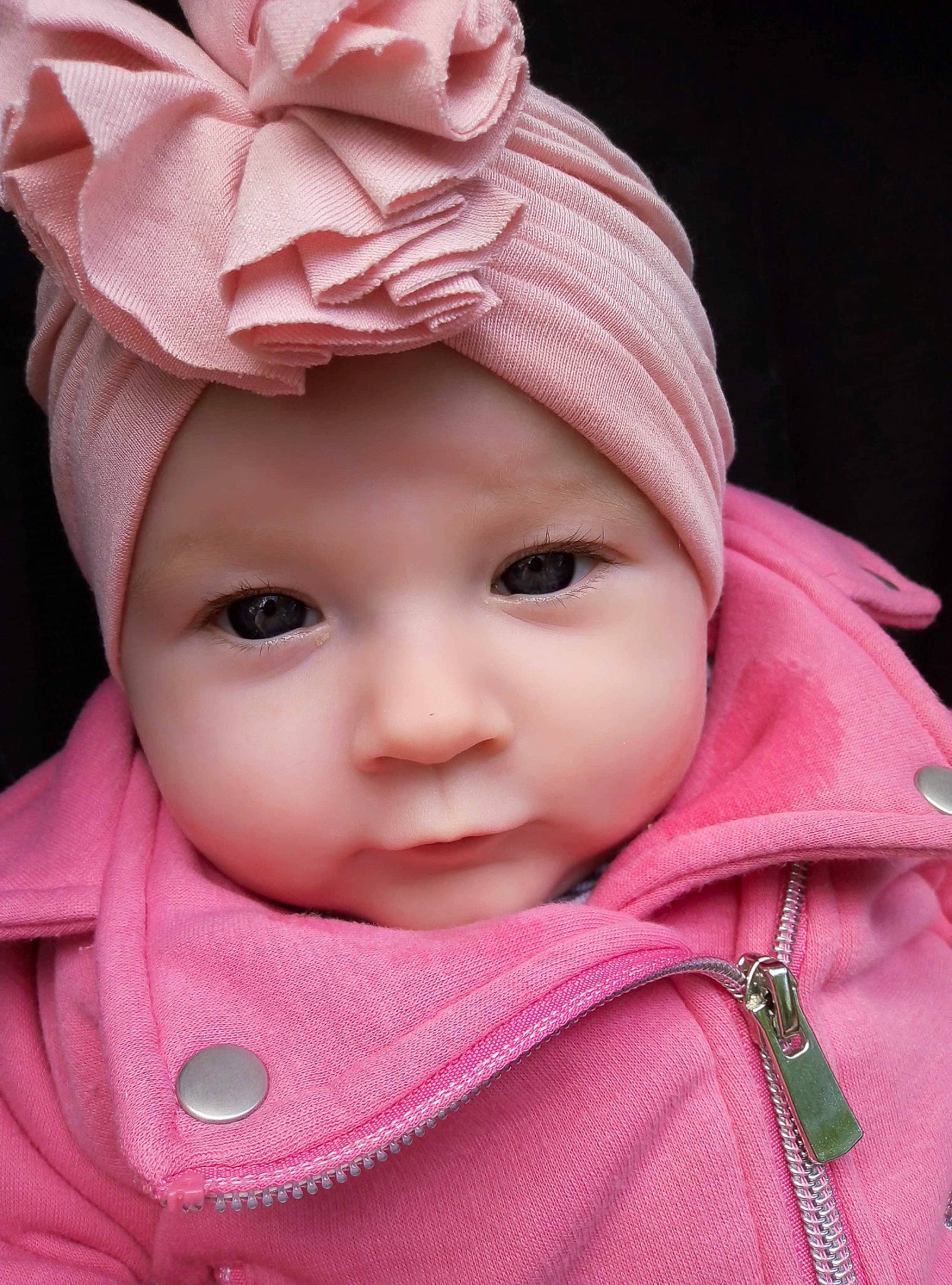 Maddy a rejoint le concours — aidez-le/la à gagner de superbes lots ! baby, baby_toddler_clothing, cap, cheek, child, chin, clothing, eyebrow, eyelash, face, fashion_accessory, happy, headwear, lip, magenta, outerwear, person, pink, skin, sleeve