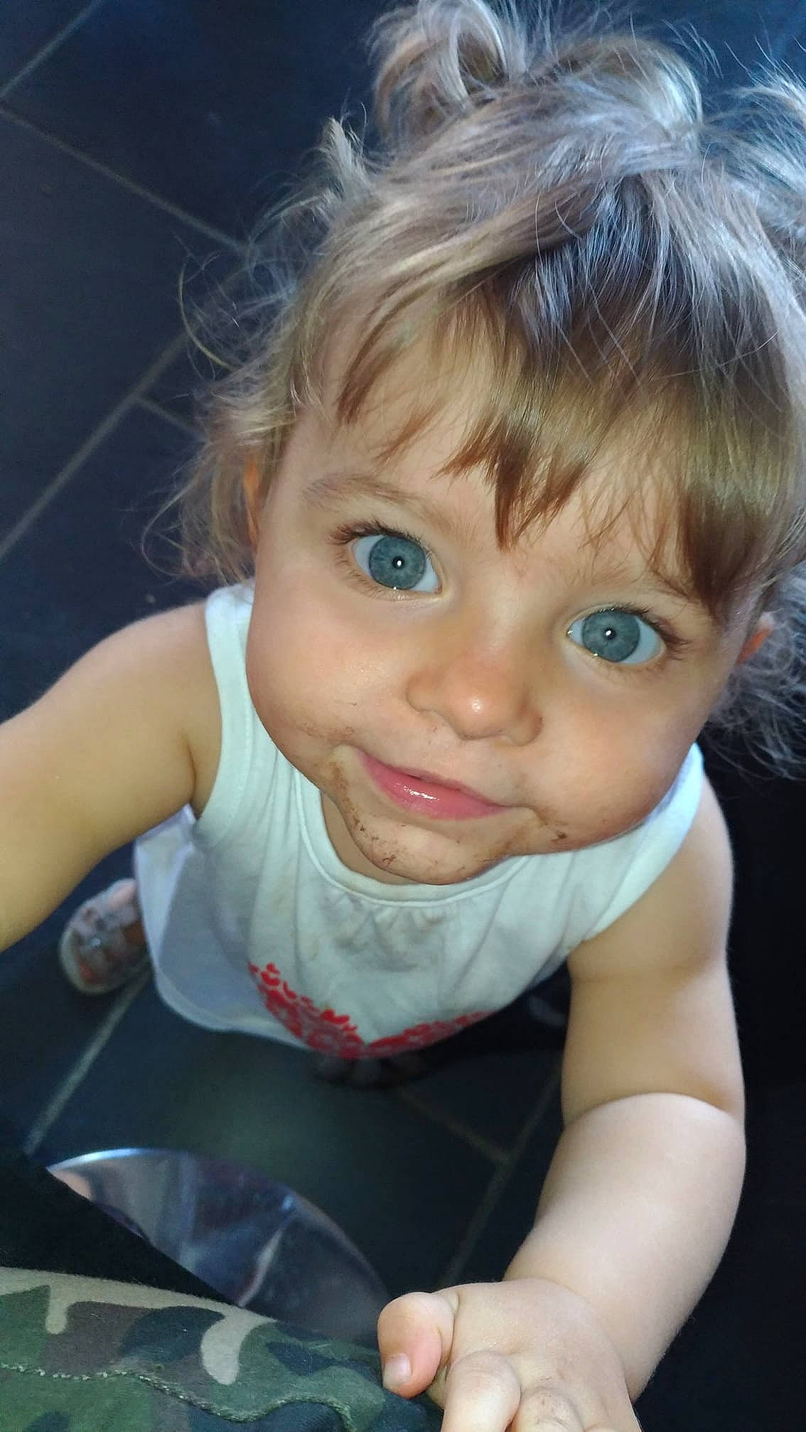 Keylia participe au concours pour gagner de l'argent avec cette photo : blond, cheek, child, child_model, eye, face, fun, girl, hair, hairstyle, head, human_hair_color, iris, mouth, nose, person, skin, smile, toddler