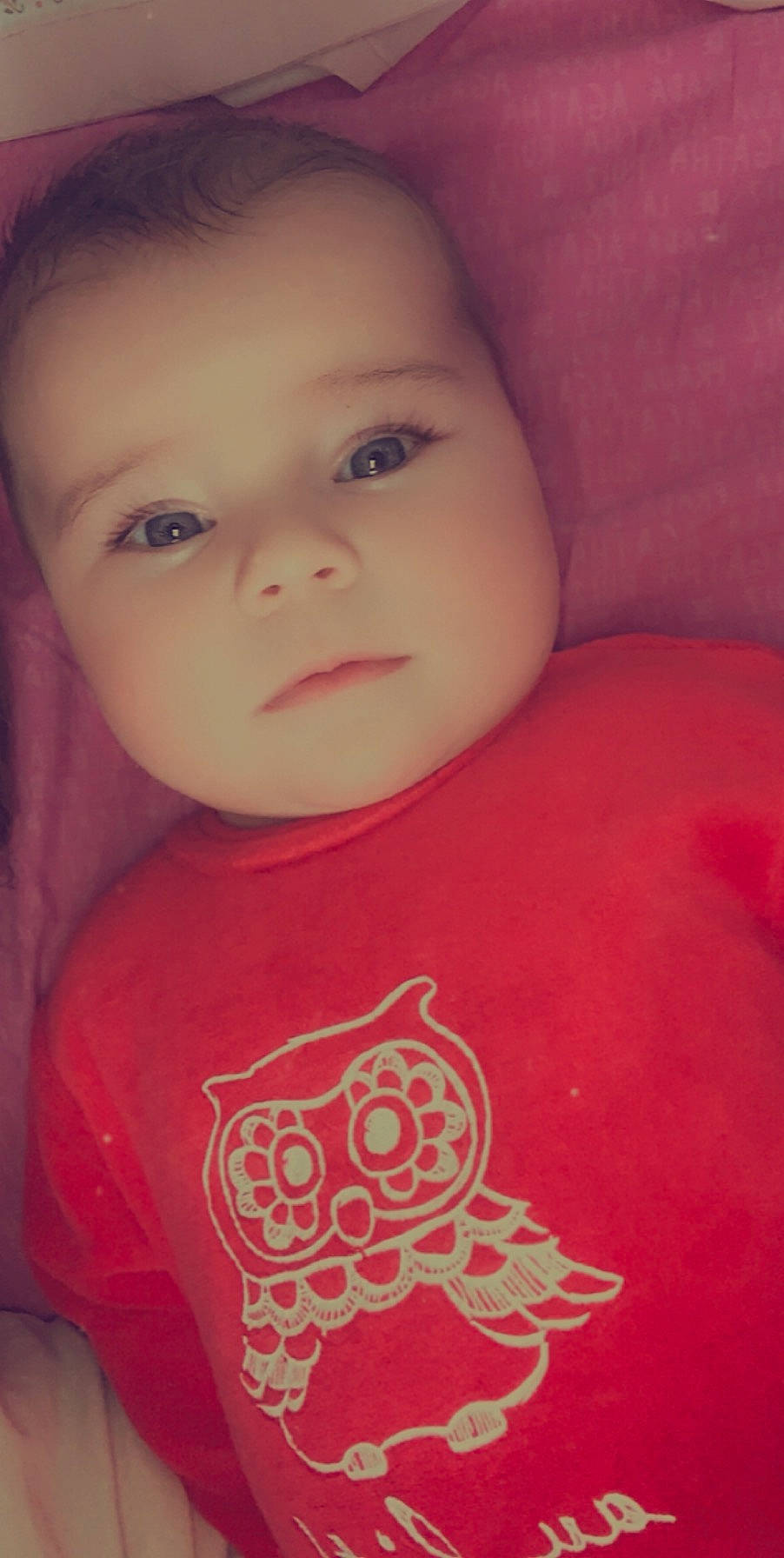 Kenza participe au concours pour gagner de l'argent avec cette photo : baby, cheek, child, chin, eye, eyebrow, face, forehead, head, lip, magenta, mouth, neck, nose, person, pink, portrait, red, skin, smile