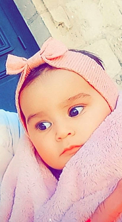 Kelya a rejoint le concours — aidez-le/la à gagner de superbes lots ! baby, cap, cheek, cool, dress, eye, eyebrow, eyelash, happy, headgear, headwear, human_body, iris, lip, neck, nose, person, pink, skin, sleeve