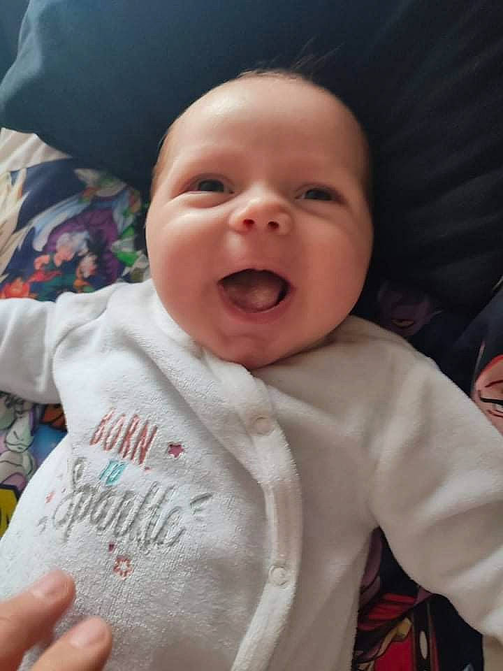 Manoé participe au concours pour gagner de l'argent avec cette photo : baby, baby_toddler_clothing, cheek, child, chin, comfort, cool, eyebrow, face, forehead, happy, iris, lip, mouth, nose, person, skin, sleeve, smile, t_shirt