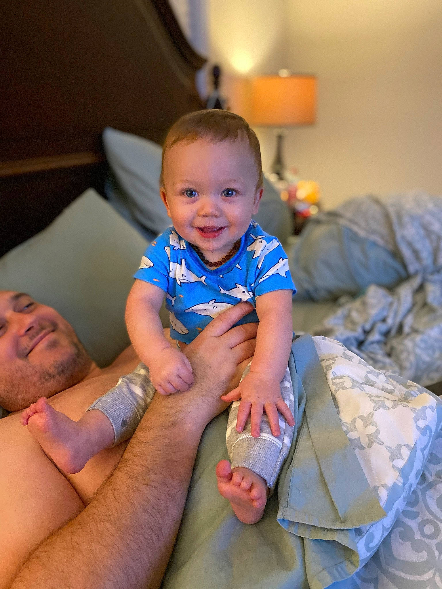 Kasen is registered to the contest to win money with this photo: arm, baby, birth, child, finger, hand, joy, leg, people, person, sitting, skin, smile, toddler