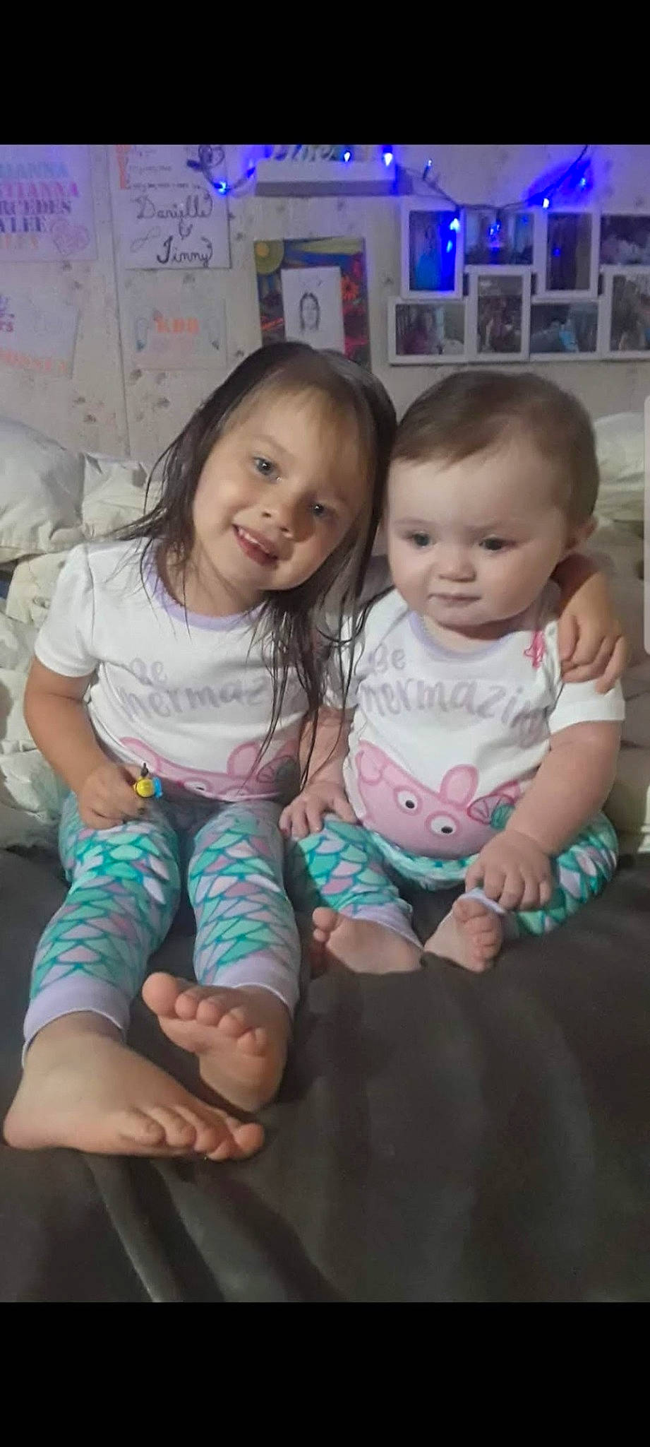 Mercedes is registered to the contest to win money with this photo: baby_toddler_clothing, cheek, eye, facial_expression, finger, fun, happy, human, iris, joy, leg, mouth, organ, person, shorts, skin, sleeve, smile, standing, t_shirt