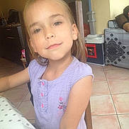 Louna participe au concours pour gagner de l'argent avec cette photo :