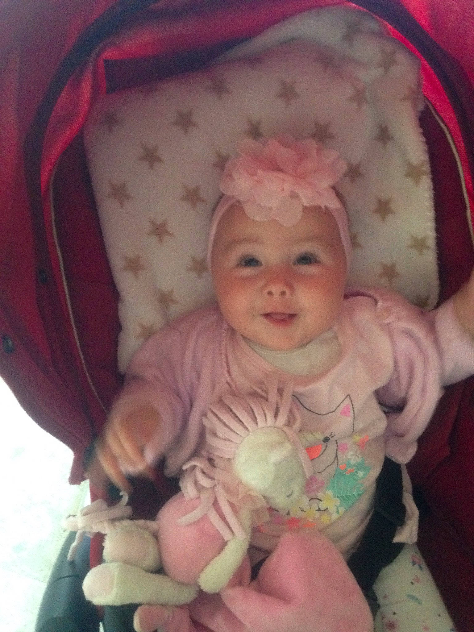 Aaliyah participe au concours pour gagner de l'argent avec cette photo : baby, baby_products, cheek, child, doll, eye, head, headwear, person, pink, product, skin, smile, toddler