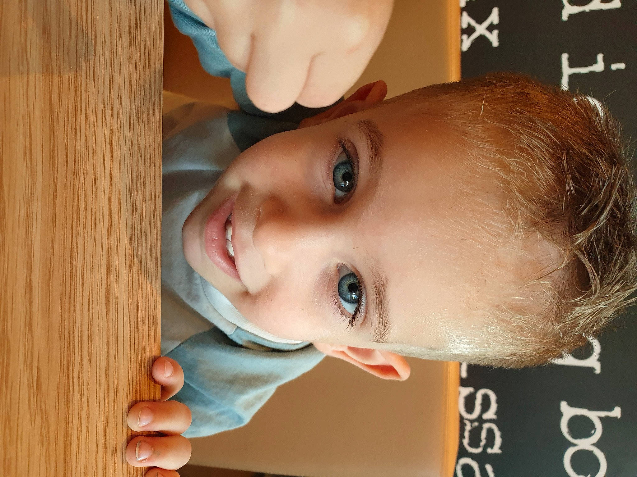 Kayden participe au concours pour gagner de l'argent avec cette photo : cheek, chin, ear, eyebrow, eyelash, face, forehead, gesture, hair, happy, head, iris, joy, lip, mouth, neck, nose, person, skin, smile