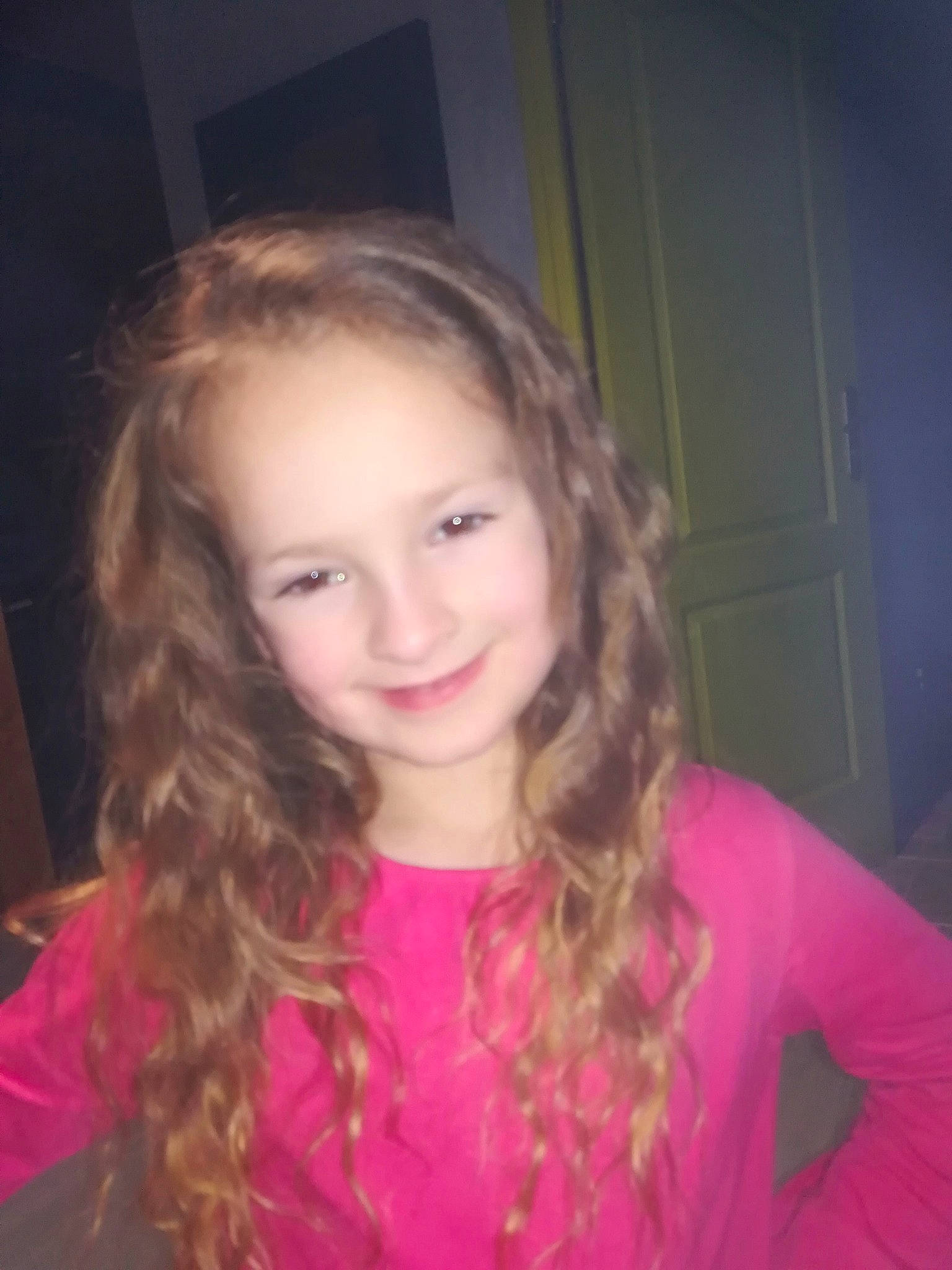 Coline a rejoint le concours — aidez-le/la à gagner de superbes lots ! beauty, blond, brown_hair, cheek, child_model, chin, eyebrow, face, forehead, fun, hair, hair_coloring, hairstyle, joy, layered_hair, lip, long_hair, nose, person, pink