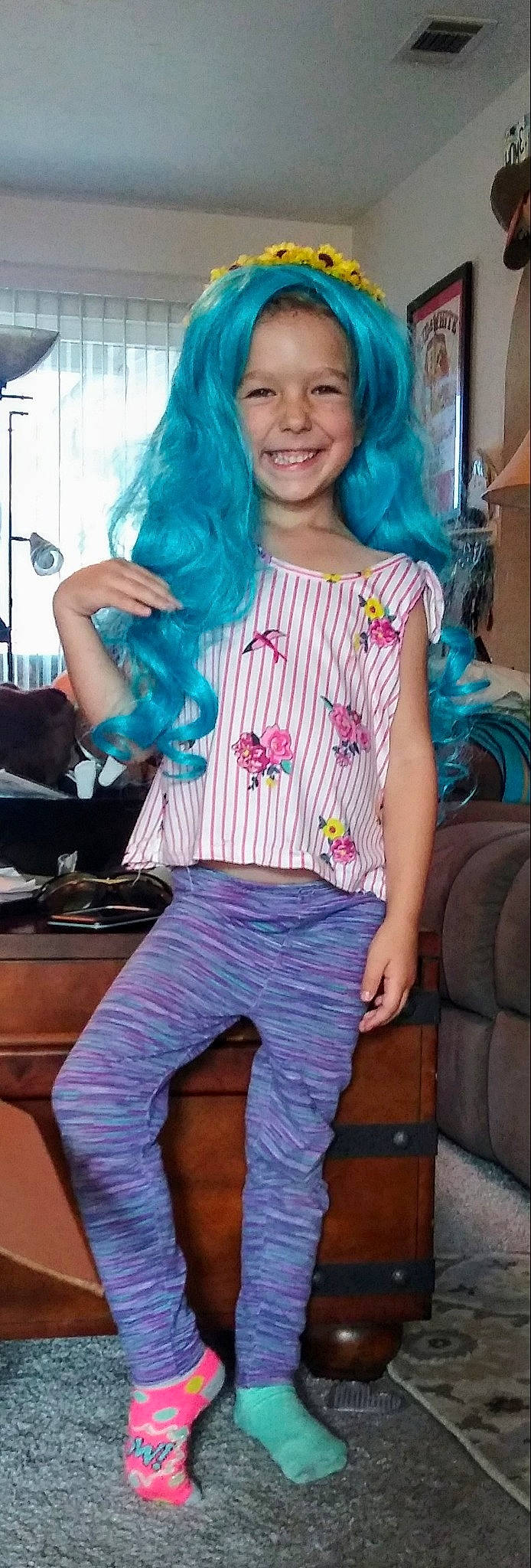 Estella is registered to the contest to win money with this photo: aqua, black_hair, blue, clothing, cool, electric_blue, fashion, fashion_accessory, hair_coloring, jeans, joy, leg, lip, long_hair, person, pink, shoulder, sleeve, t_shirt, thigh