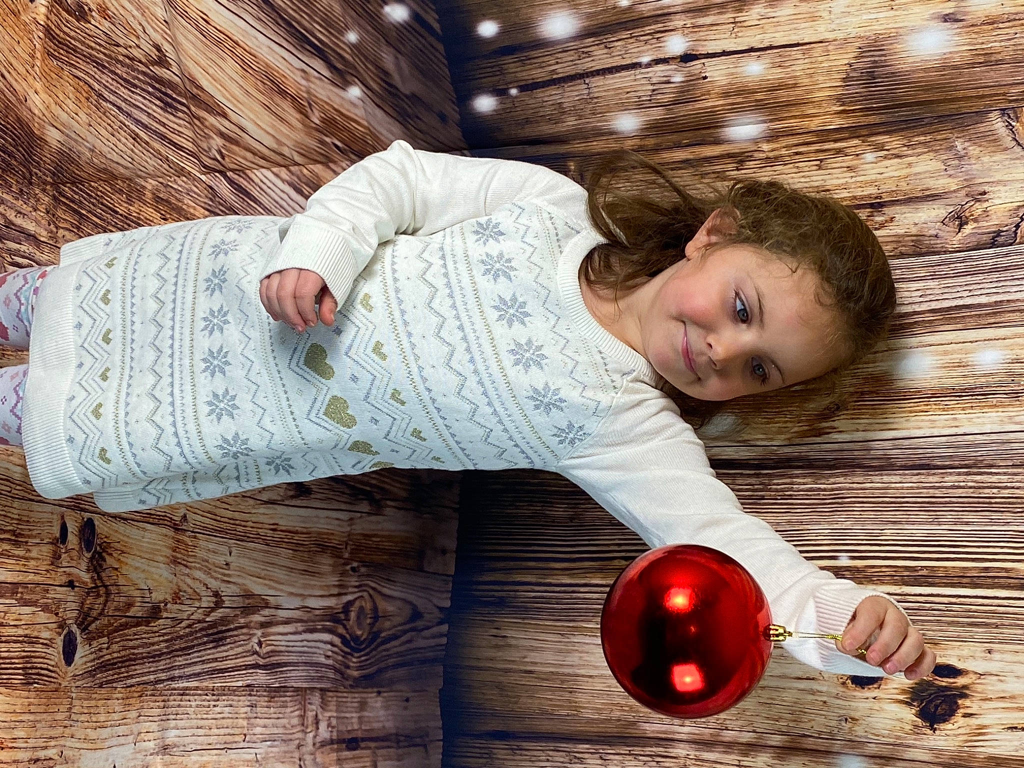 Rayna is registered to the contest to win money with this photo: blond, child_model, elbow, happy, hardwood, joy, person, portrait_photography, thread, varnish, wood, wood_flooring