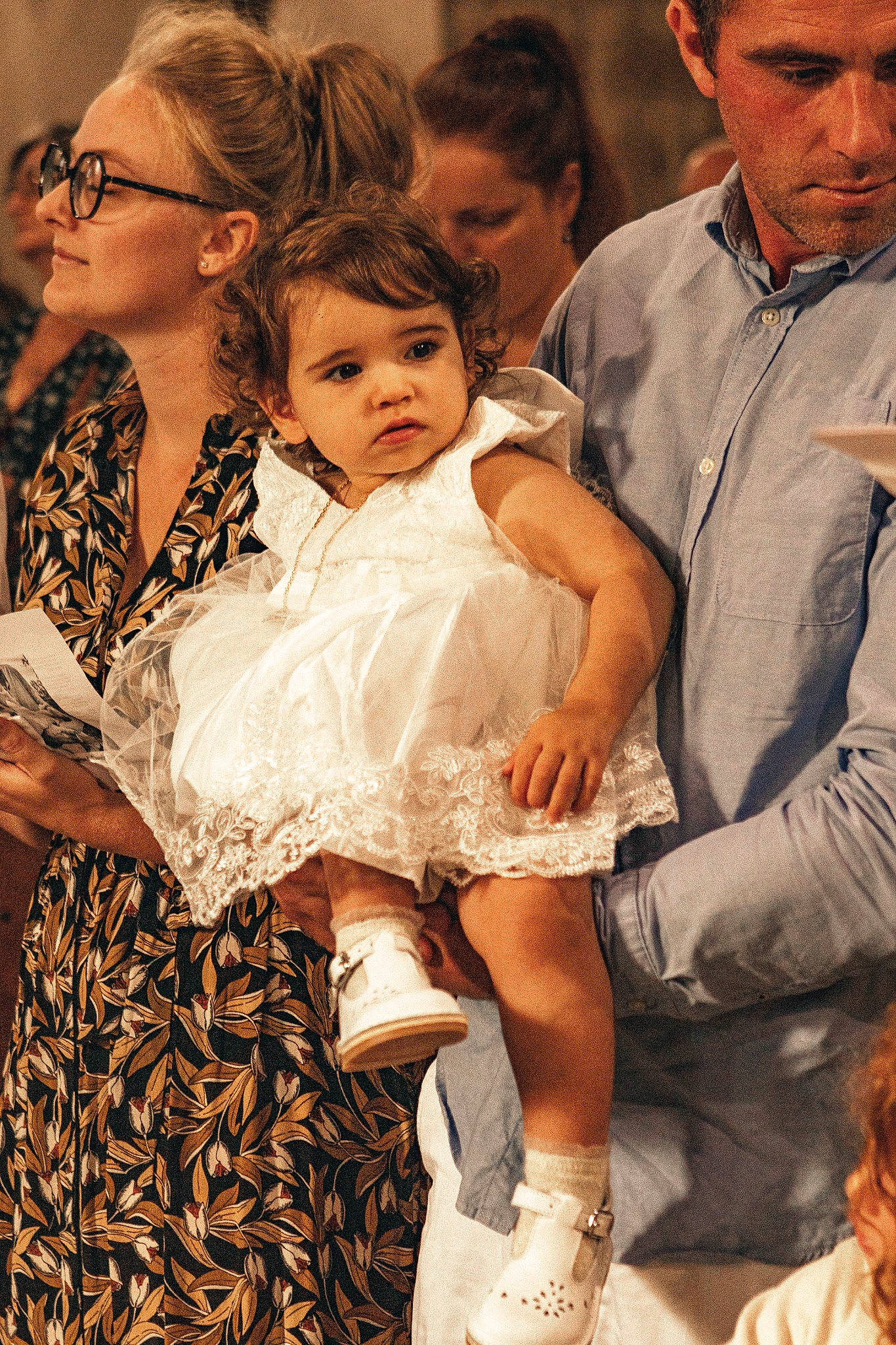 Capucine a rejoint le concours — aidez-le/la à gagner de superbes lots ! belt, child, dress, event, fashion, fashion_design, formal_wear, fun, gesture, happy, head, human, interaction, jewellery, necklace, person, ritual, sitting, skin, toddler