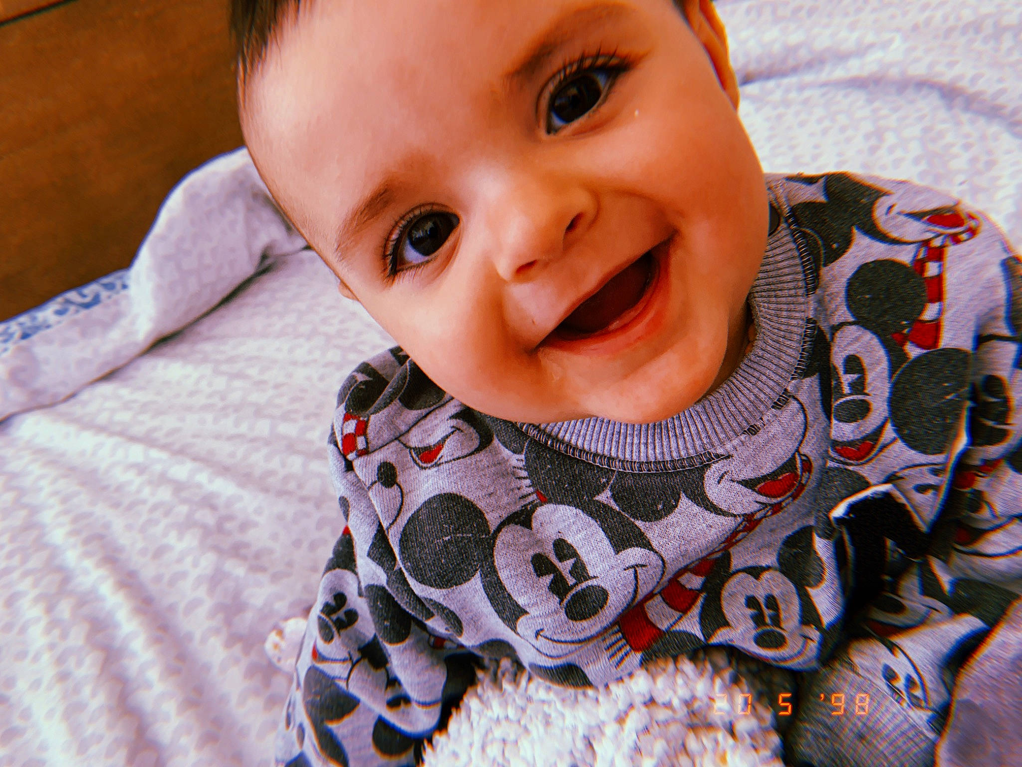 Néo a rejoint le concours — aidez-le/la à gagner de superbes lots ! baby, baby_laughing, baby_toddler_clothing, cheek, child, collar, dress, eye, happy, iris, joy, lip, mouth, nose, outerwear, person, pink, skin, sleeve, smile