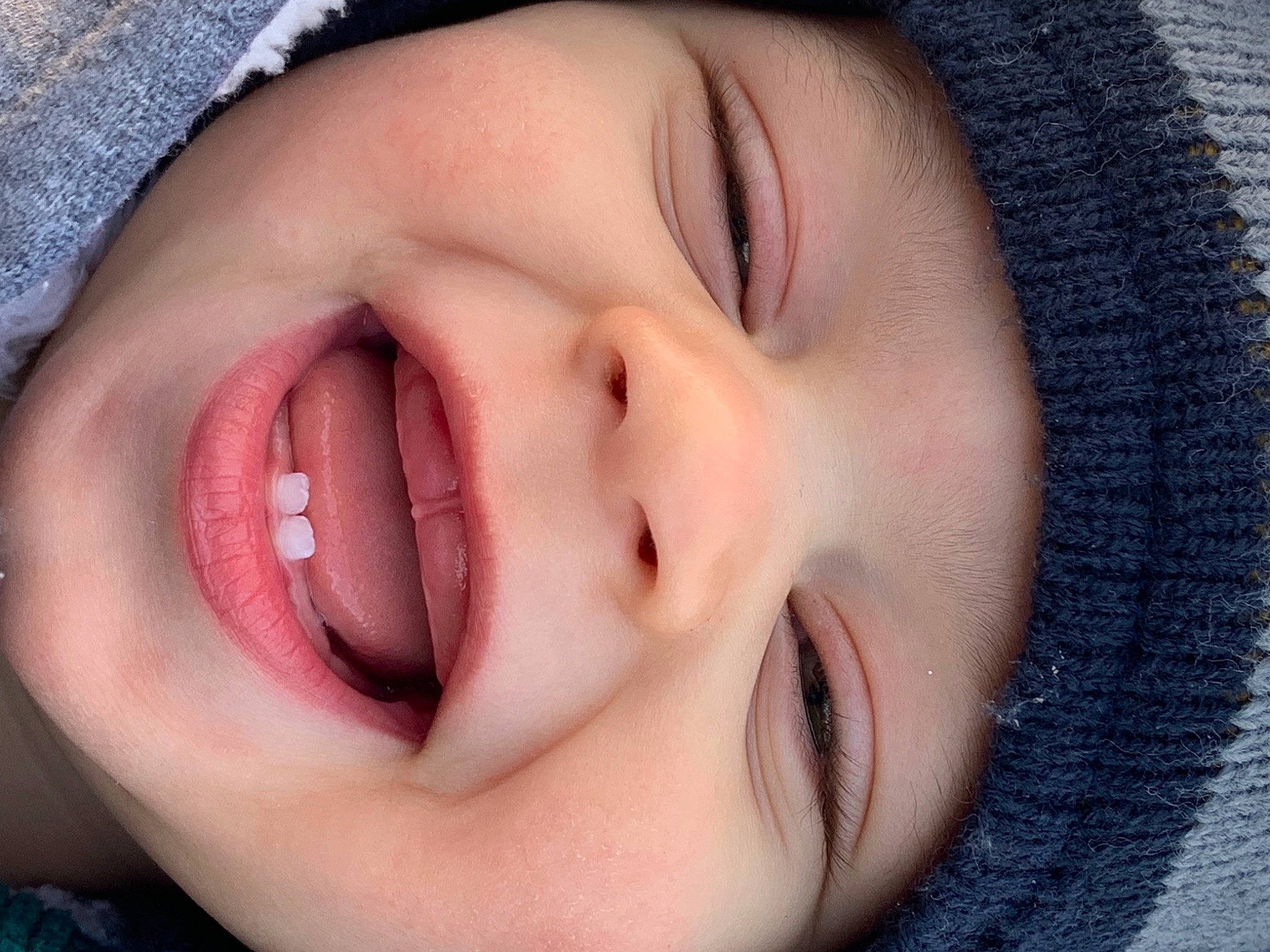 Daniel a rejoint le concours — aidez-le/la à gagner de superbes lots ! black_hair, cheek, chin, cool, ear, eye, eyebrow, eyelash, forehead, happy, headwear, iris, jaw, lip, mouth, neck, nose, organ, person, skin