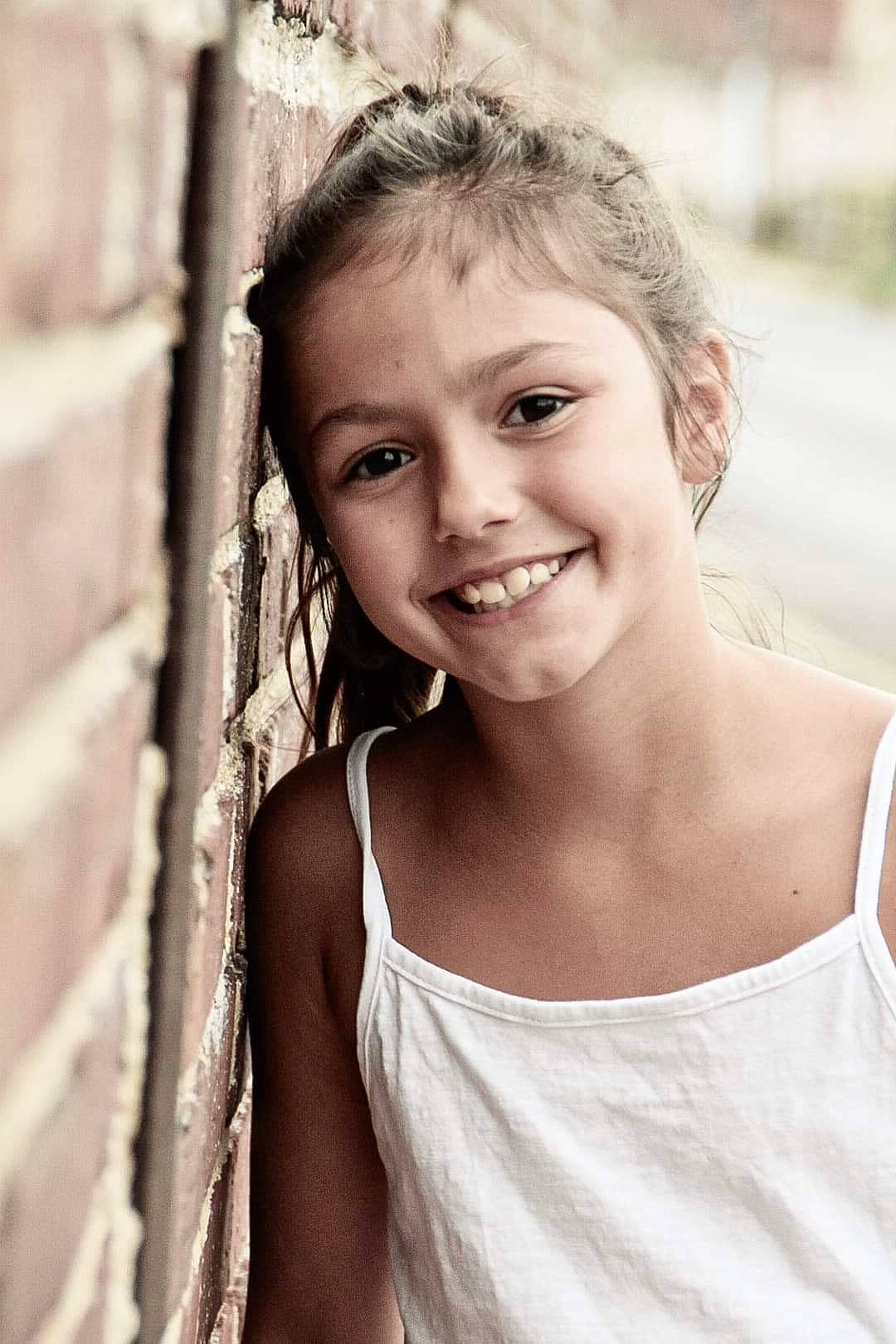 Marie participe au concours pour gagner de l'argent avec cette photo : beauty, blond, child, child_model, chin, eye, face, facial_expression, hair, hairstyle, happy, joy, lip, nose, person, photo_shoot, photograph, photography, portrait_photography, shoulder