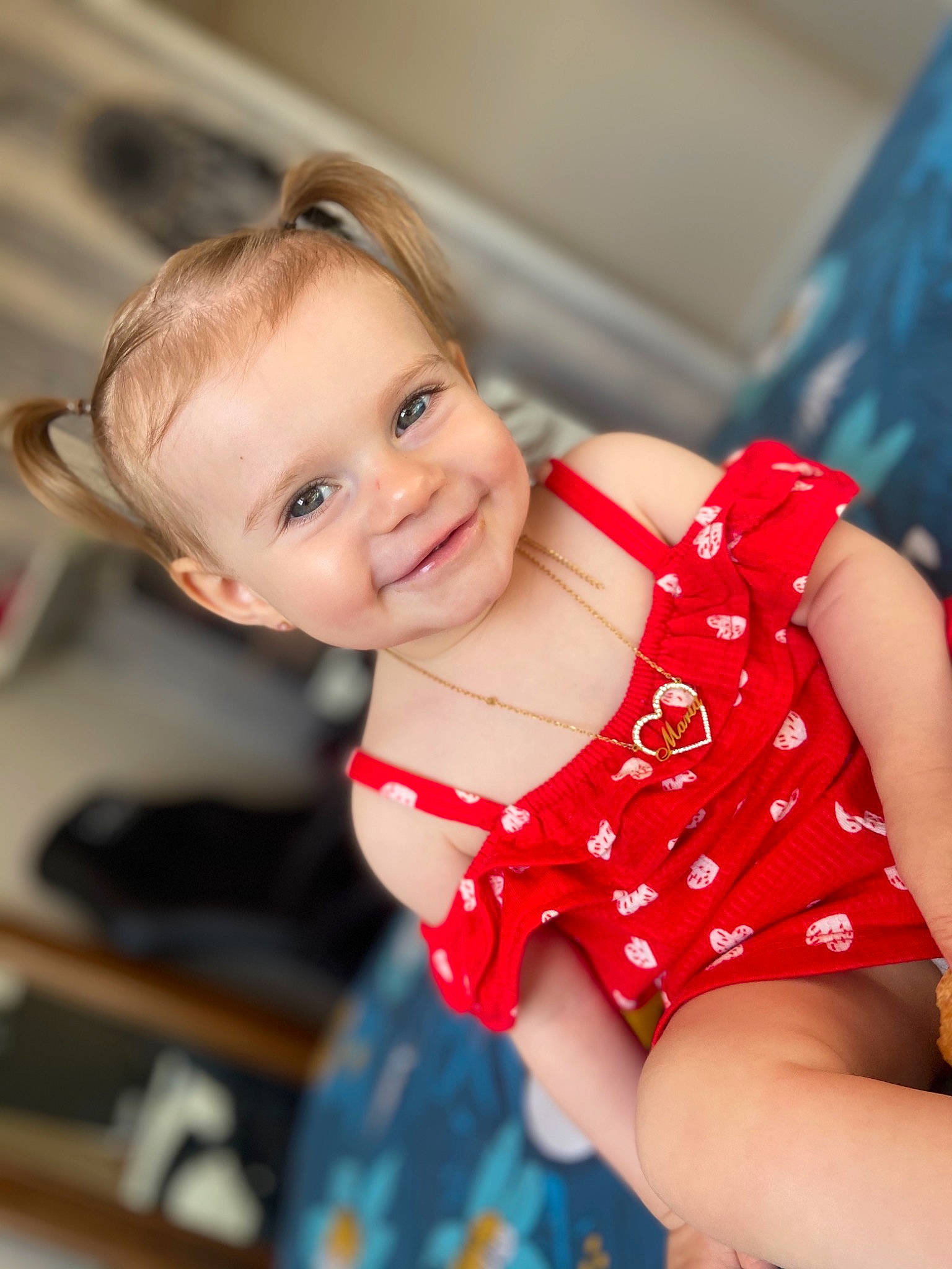 Maria a rejoint le concours — aidez-le/la à gagner de superbes lots ! abdomen, baby_toddler_clothing, cheek, chin, eye, face, facial_expression, hair, happy, head, human_body, joy, leg, lip, person, skin, smile, summer, thigh, toddler