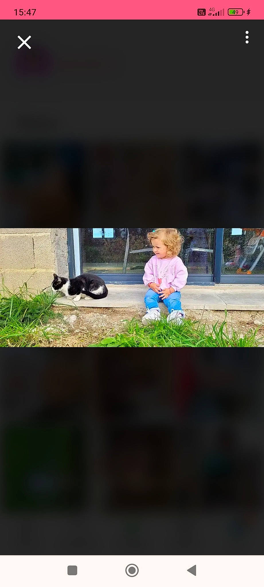 Néhémie participe au concours pour gagner de l'argent avec cette photo : baby, carnivore, cat, child, city, felidae, fun, grass, leisure, person, plant, recreation, reflection, shadow, sitting, small_to_medium_sized_cats, tints_and_shades, toddler, tree