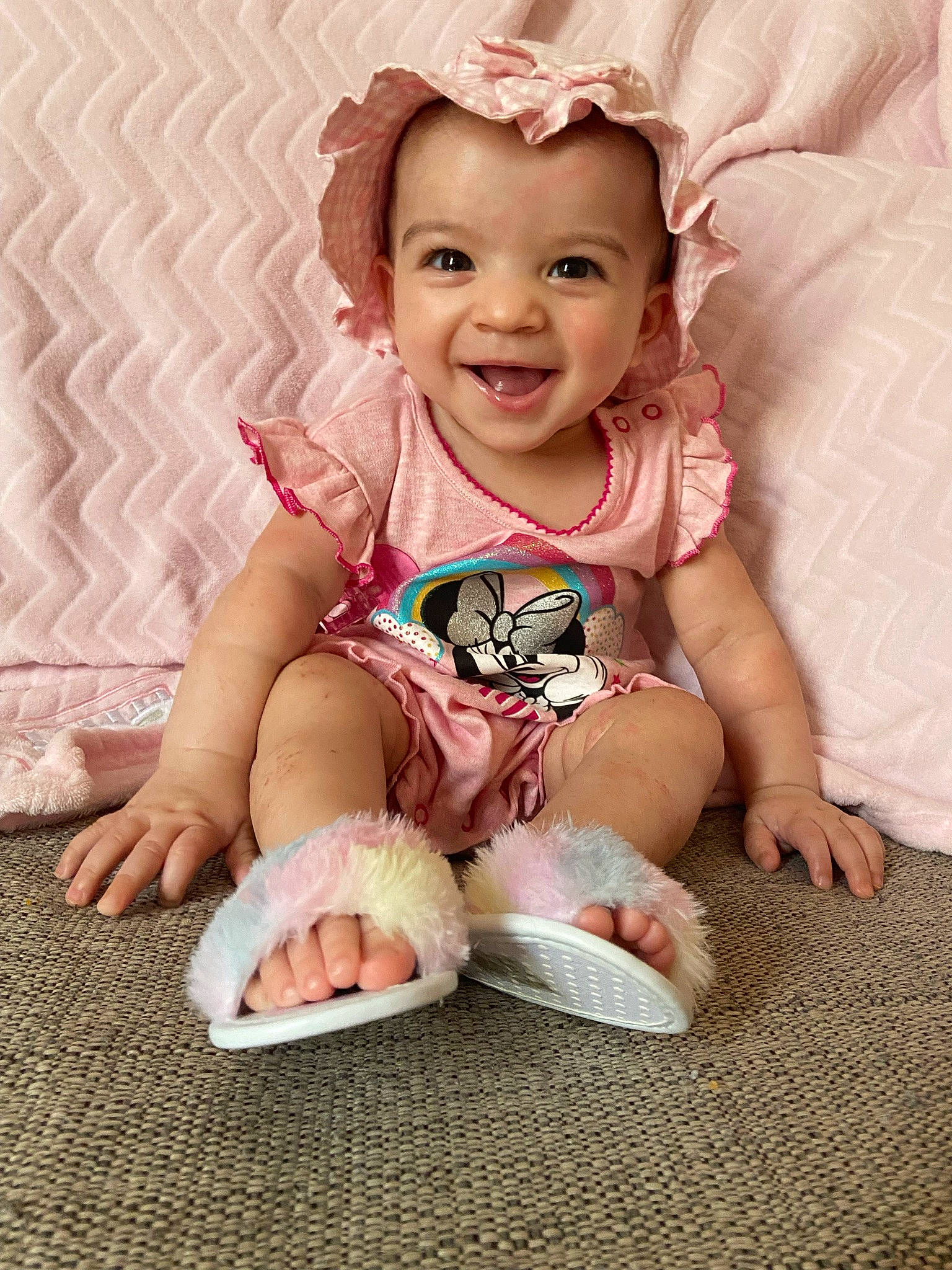 Kelsey is registered to the contest to win money with this photo: arm, baby, baby_toddler_clothing, barefoot, comfort, eye, finger, foot, happy, head, human_body, human_leg, iris, joy, lip, mouth, person, pink, skin, sleeve