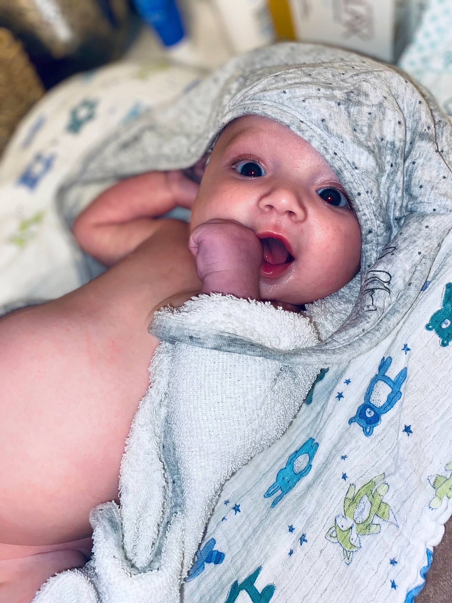 Lissandro participe au concours pour gagner de l'argent avec cette photo : baby, baby_products, birth, cheek, child, eye, face, headwear, lip, mouth, nose, person, skin, smile, textile, toddler
