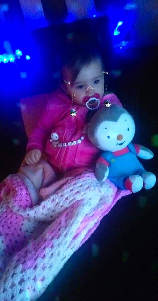 Louna a rejoint le concours — aidez-le/la à gagner de superbes lots ! baby, baby_products, baby_toddler_clothing, baby_toys, cheek, fur, human, lavender, love, magenta, person, pink, plush, purple, stuffed_toy, teddy_bear, textile, toy, violet, wool