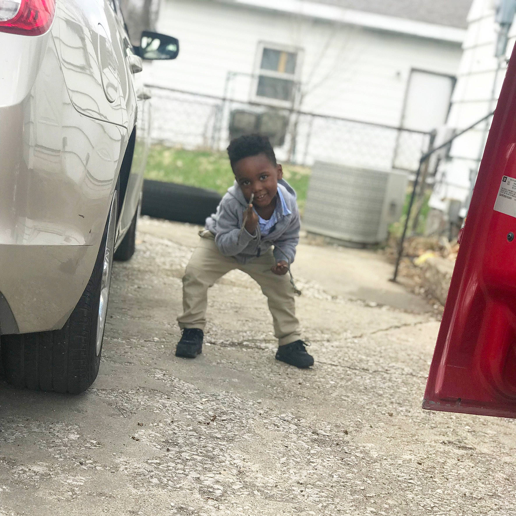 Hakeem is registered to the contest to win money with this photo: auto_part, automotive_window_part, baby, car, child, city_car, compact_car, family_car, fender, joy, luxury_vehicle, person, shoe, toddler, vehicle, vehicle_door