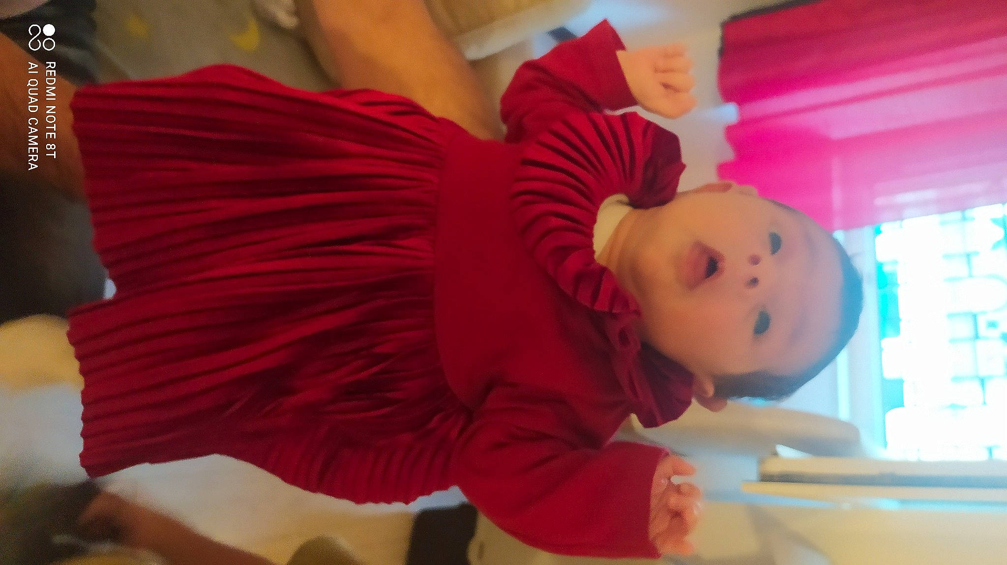 Kyara a rejoint le concours — aidez-le/la à gagner de superbes lots ! abdomen, baby, chest, child, comfort, elbow, flesh, fun, hairstyle, human_leg, joint, knee, magenta, mouth, person, room, shoulder, sportswear, thigh, toddler