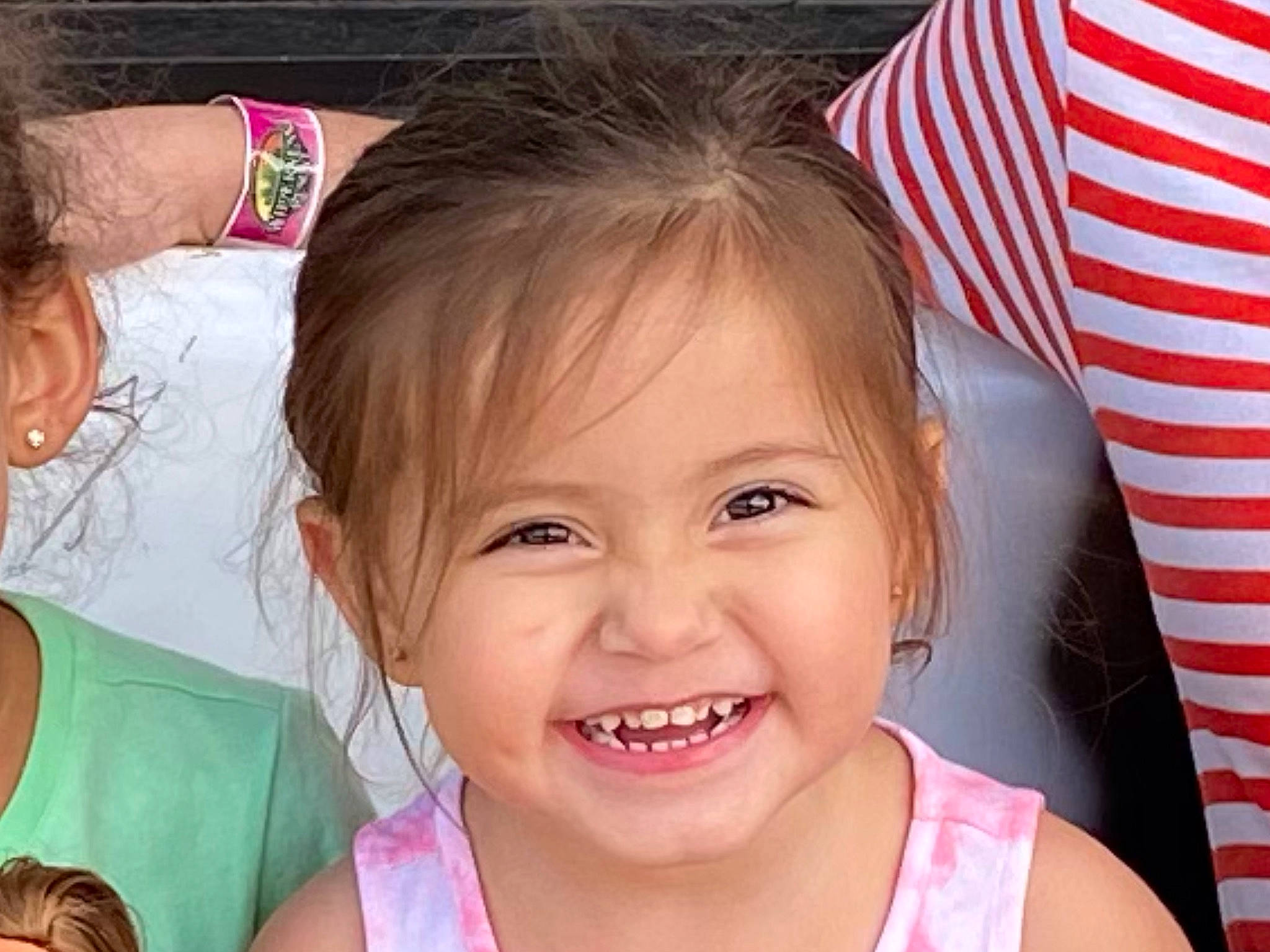 Jasmine is registered to the contest to win money with this photo: cheek, ear, eye, eyelash, face, facial_expression, hair, hairstyle, happy, head, human, joy, lip, mouth, neck, nose, organ, person, photograph, skin