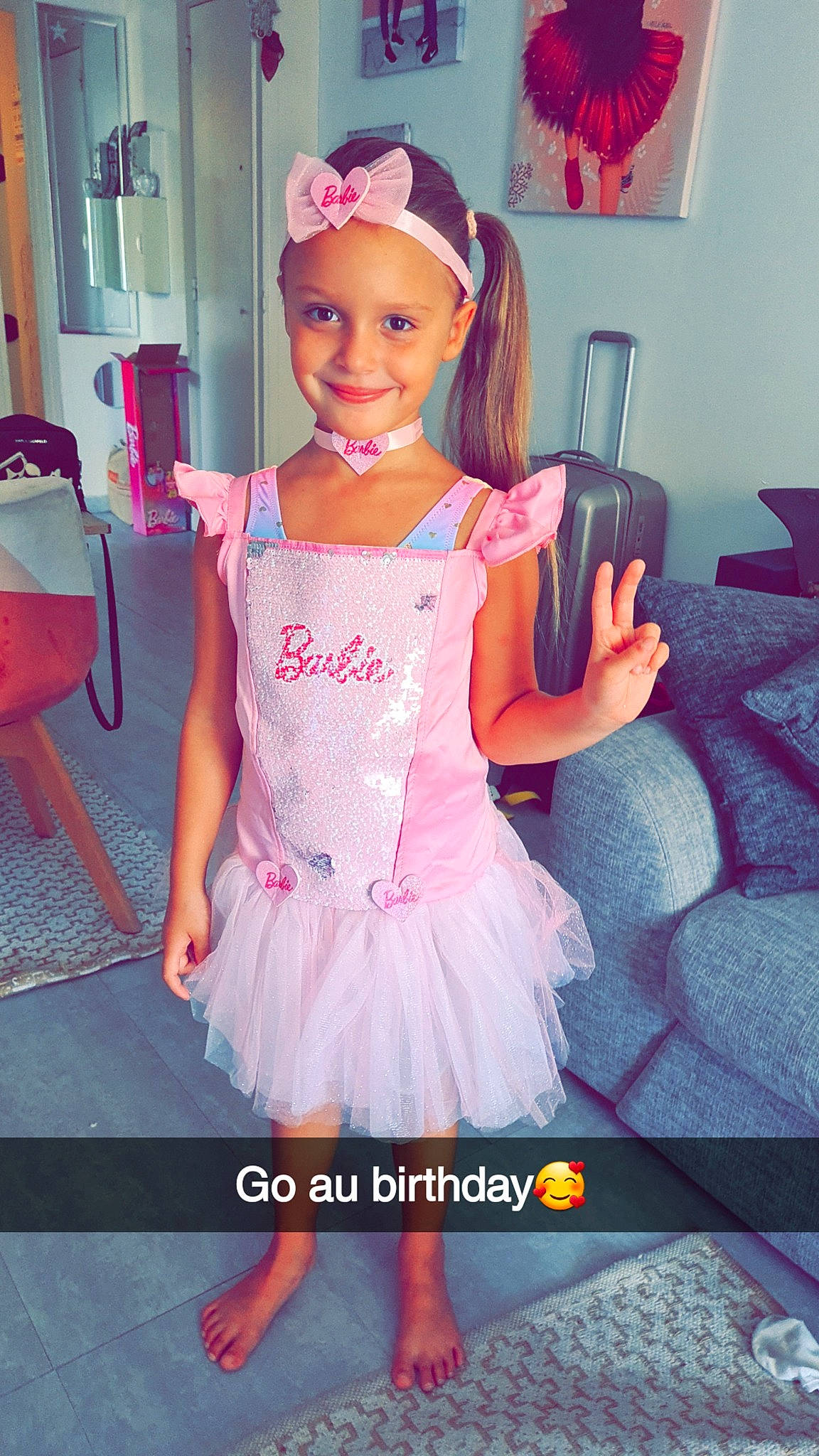 Liya participe au concours pour gagner de l'argent avec cette photo : blond, cool, day_dress, dress, electric_blue, fashion_design, hairstyle, happy, headwear, human_leg, joy, magenta, one_piece_garment, person, pink, purple, skin, sleeve, smile, thigh