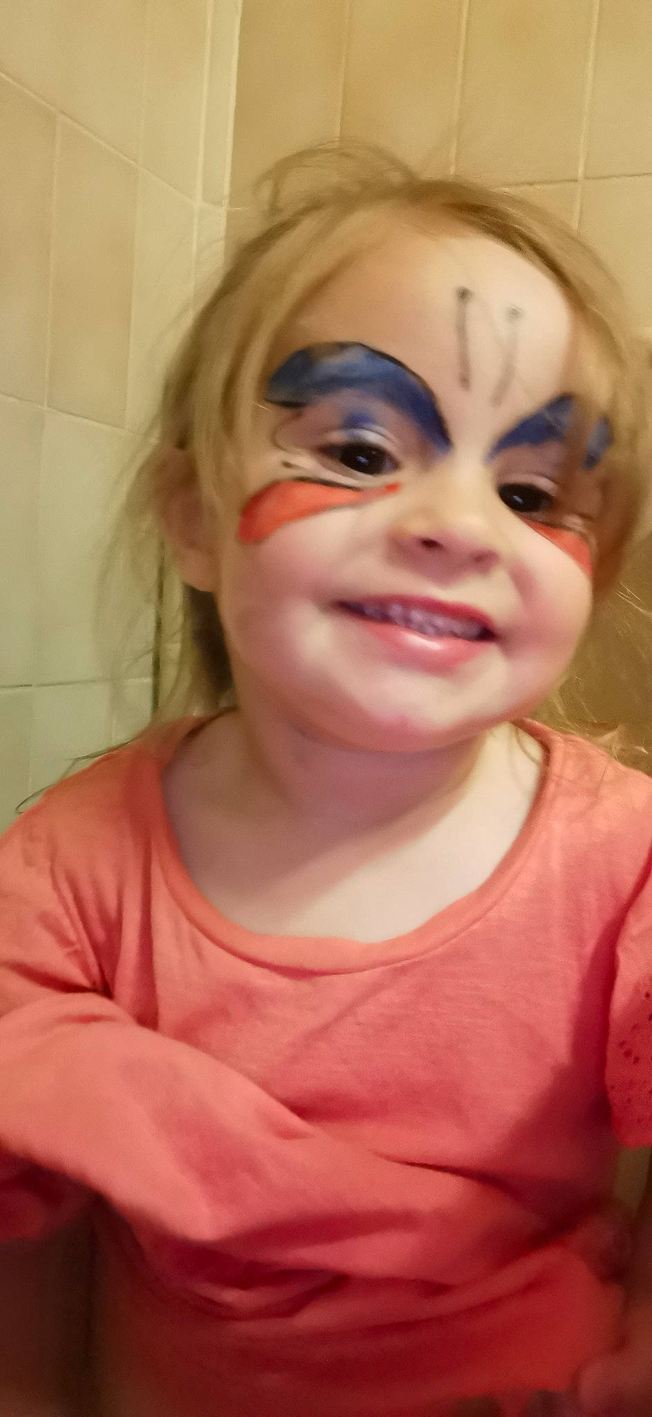 Yris participe au concours pour gagner de l'argent avec cette photo : cheek, clothing, ear, eye, eyebrow, eyelash, eyewear, face, forehead, happy, iris, jaw, joy, lip, mouth, neck, nose, person, skin, smile