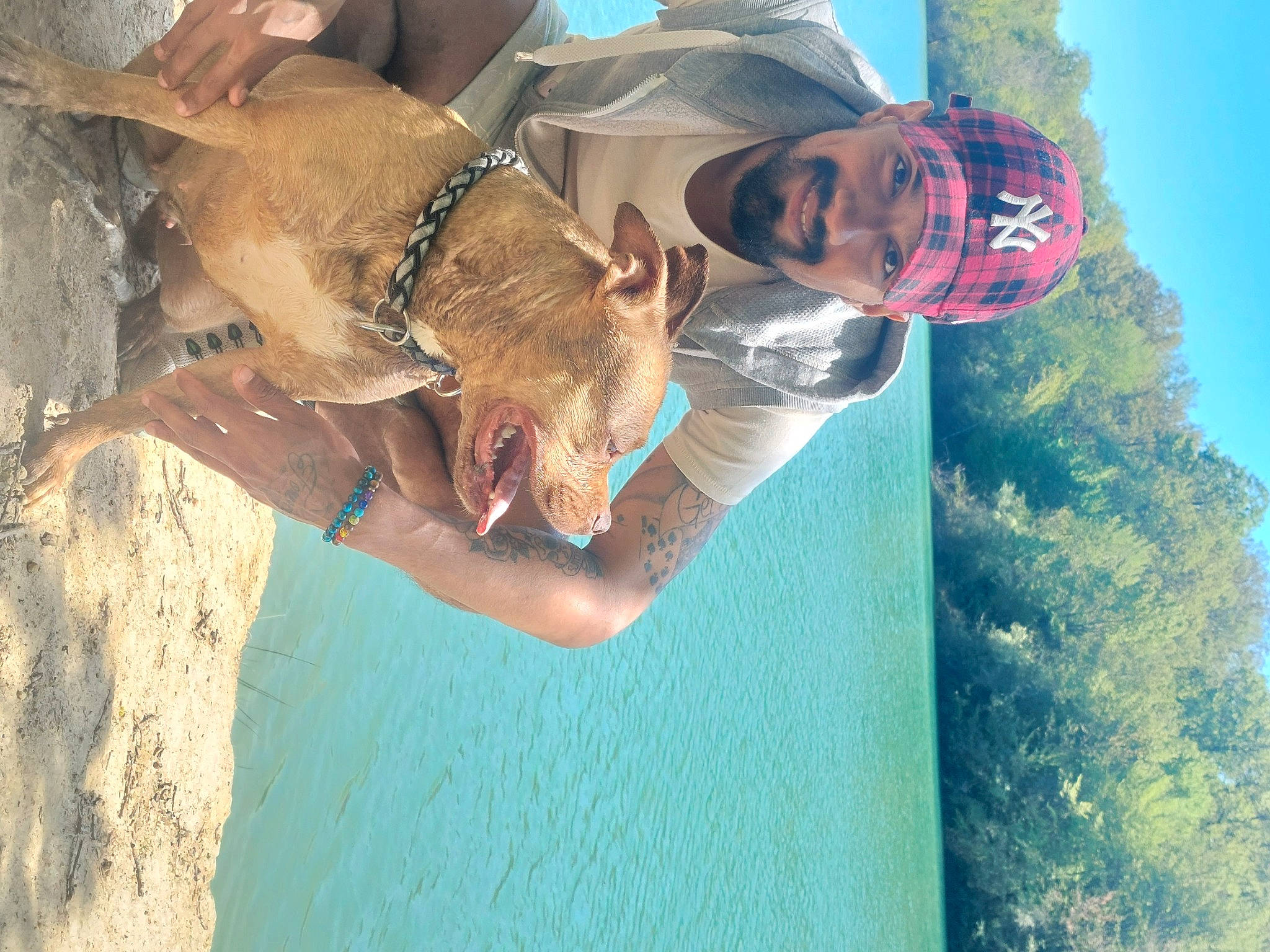 Kaylie participe au concours pour gagner de l'argent avec cette photo : adventure, azure, eyewear, fawn, fun, glasses, grass, happy, hat, head, leisure, outdoor_recreation, people_in_nature, recreation, sky, smile, summer, sunglasses, tree, water