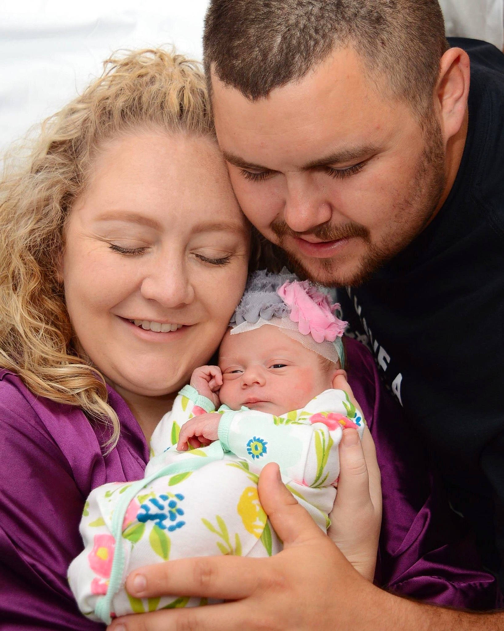 Raelee is registered to the contest to win money with this photo: baby, child, daughter, family, father, fathers_day, grandparent, happy, holiday, hug, joy, love, mother, people, person, sibling, smile, toddler