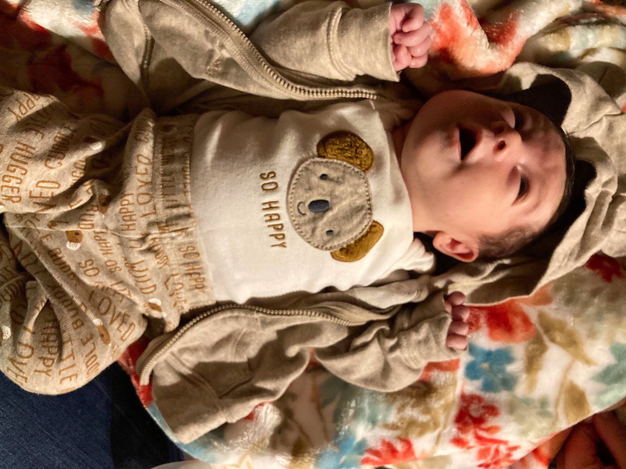 Yaél is registered to the contest to win money with this photo: art, baby, banknote, cash, child, currency, eye, eyelash, fashion_accessory, fur, happy, money, money_handling, pattern, person, personal_protective_equipment, saving, sleeve, textile, toy