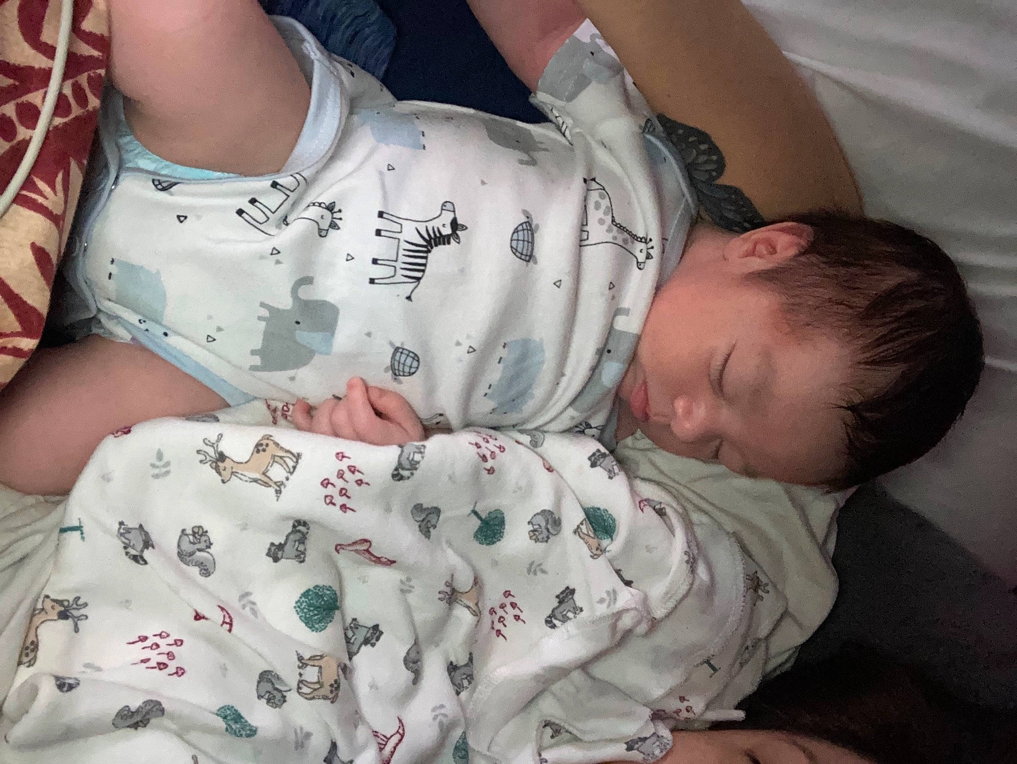 Yaél is registered to the contest to win money with this photo: baby, baby_products, baby_toddler_clothing, cheek, chest, child, comfort, elbow, gesture, hairstyle, human_body, mouth, neck, nose, pattern, person, skin, sleeve, t_shirt, toddler