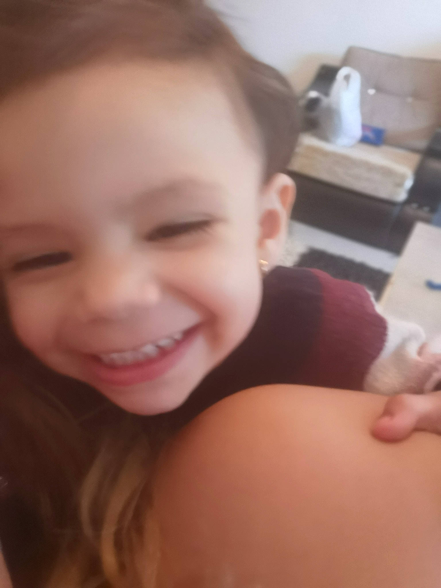 Leanna a rejoint le concours — aidez-le/la à gagner de superbes lots ! cheek, ear, eye, eyebrow, eyelash, flash_photography, forehead, gesture, happy, head, iris, jaw, joy, lip, mouth, muscle, neck, nose, person, skin