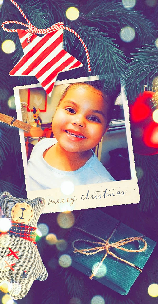 Ayvah is registered to the contest to win money with this photo: art, child, christmas, happy, joy, person, photography, smile, toddler