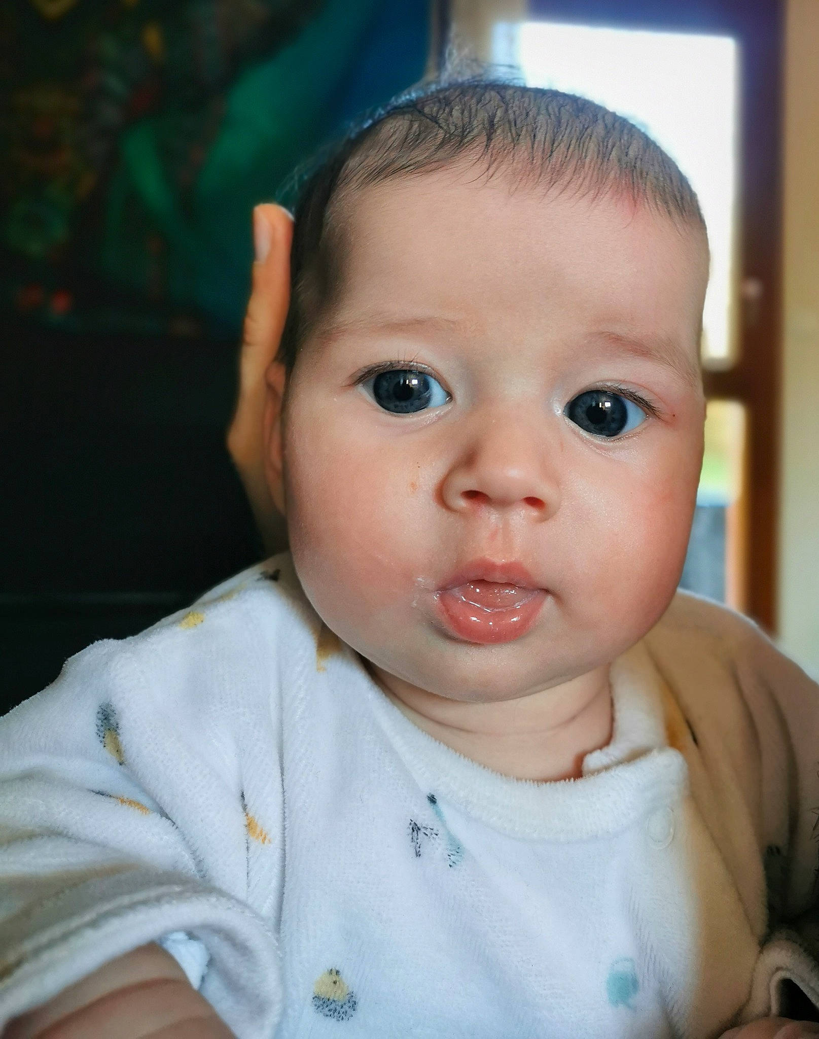 Elise participe au concours pour gagner de l'argent avec cette photo : baby_toddler_clothing, cheek, chin, ear, eye, eyebrow, eyelash, face, forehead, gesture, hairstyle, head, iris, jaw, lip, mouth, neck, nose, person, skin