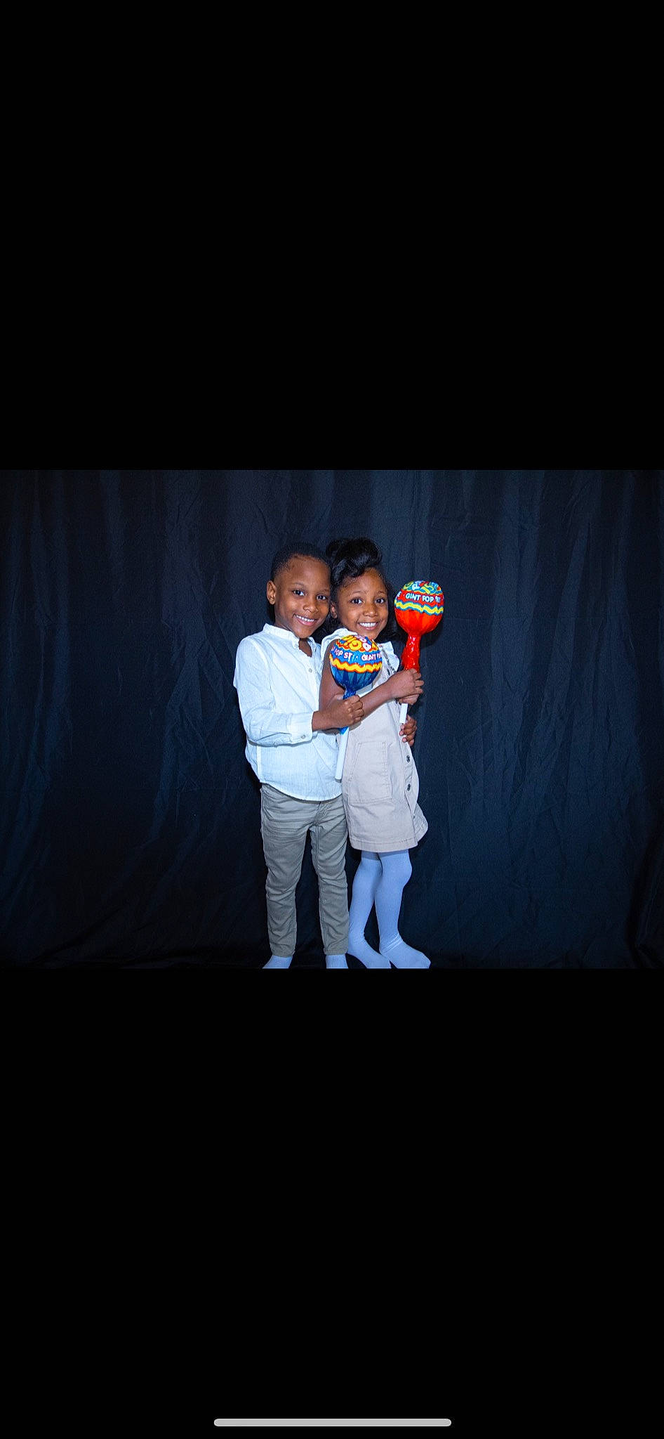 Devon joined the competition — help win amazing prizes! child, curtain, darkness, electric_blue, entertainment, event, face, flash_photography, fun, gesture, happy, joy, love, night, performance, performing_arts, person, portrait_photography, sleeve, t_shirt