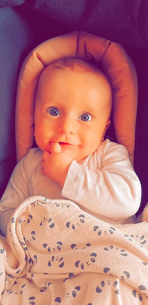 Ayden participe au concours pour gagner de l'argent avec cette photo : arm, baby_toddler_clothing, cheek, chin, comfort, eye, eyebrow, face, facial_expression, hairstyle, head, human_body, lip, mouth, neck, nose, person, product, skin, sleeve