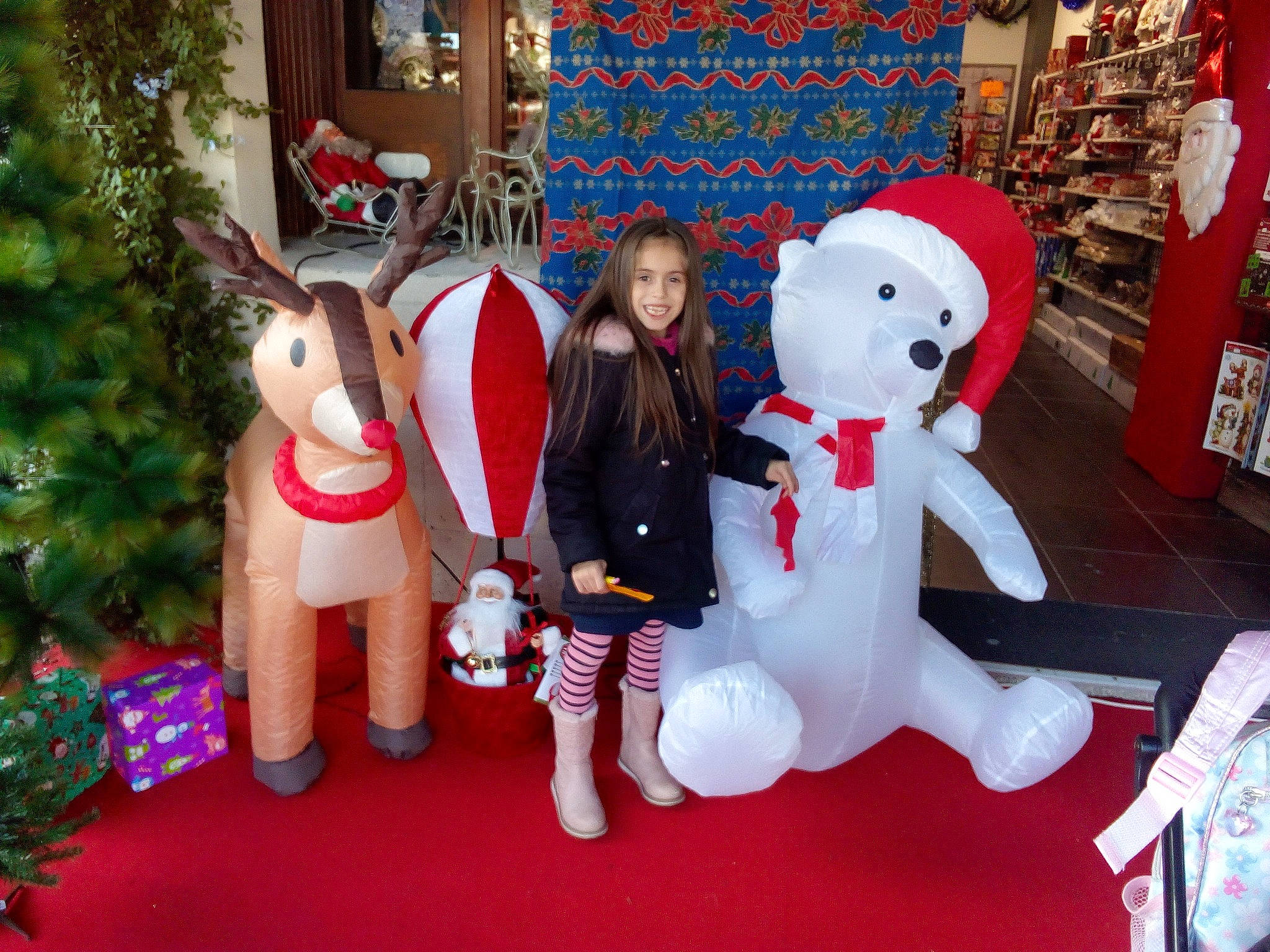 Aurélia a rejoint le concours — aidez-le/la à gagner de superbes lots ! christmas, christmas_decoration, christmas_eve, event, holiday, joy, mascot, person, plush, stuffed_toy, textile, toy