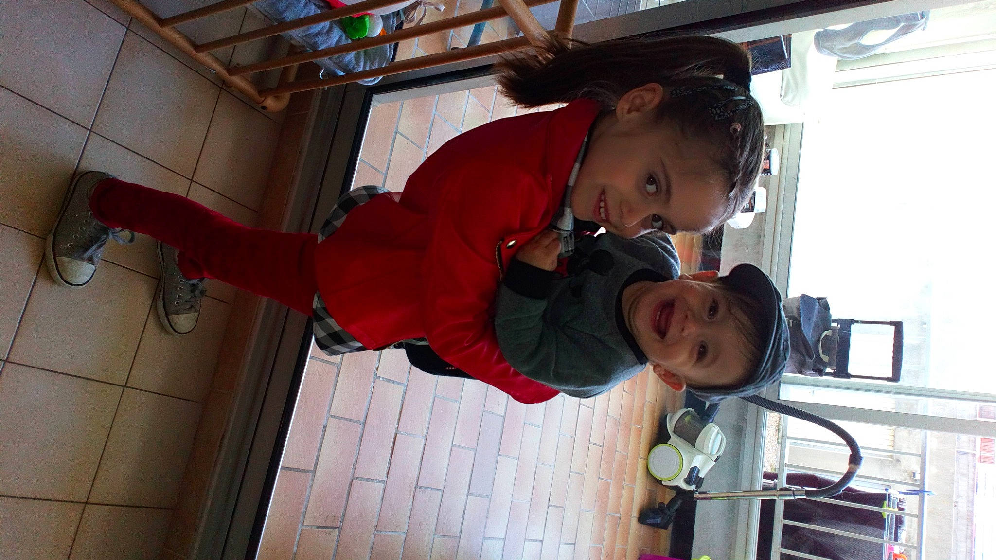 Aurélia a rejoint le concours — aidez-le/la à gagner de superbes lots ! child, fun, joy, person, smile