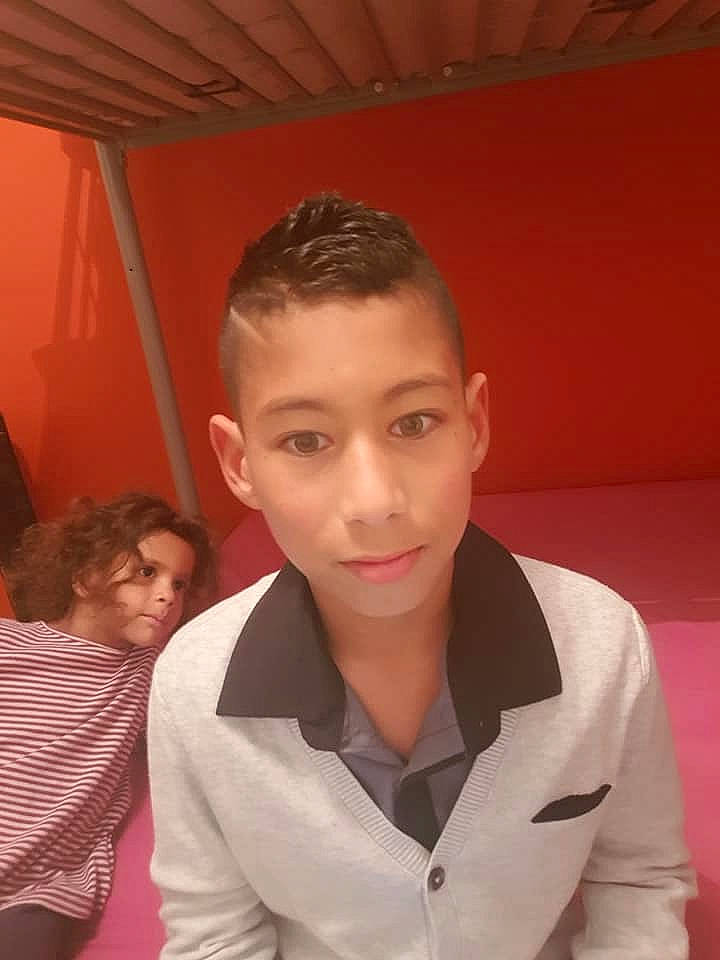 ENZOO a rejoint le concours — aidez-le/la à gagner de superbes lots ! beauty, boy, cheek, chin, eyebrow, fashion, forehead, fun, girl, hair, hairstyle, human_hair_color, lip, long_hair, neck, person, product, smile