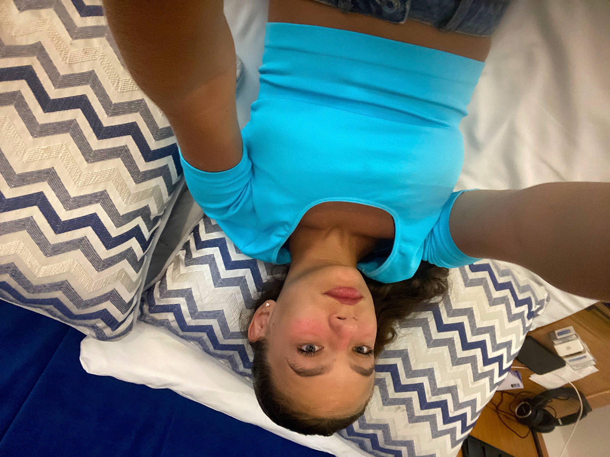 Leanna participe au concours pour gagner de l'argent avec cette photo : abdomen, chest, child, comfort, elbow, electric_blue, eyelash, finger, gesture, human_leg, joint, knee, leisure, neck, person, room, service, t_shirt, thigh, trunk
