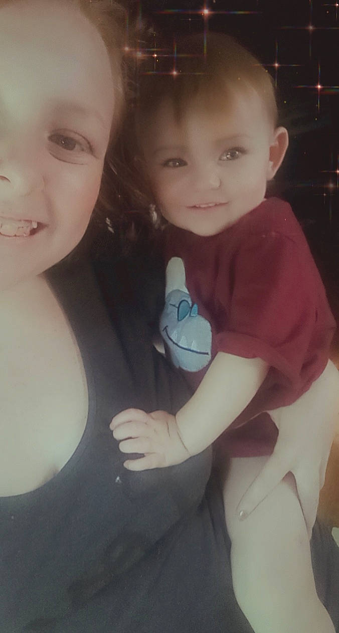 Kaitlynn is registered to the contest to win money with this photo: arm, cheek, ear, eye, face, flash_photography, hair, hairstyle, hand, happy, head, iris, joint, lip, mouth, neck, nose, person, shoulder, skin