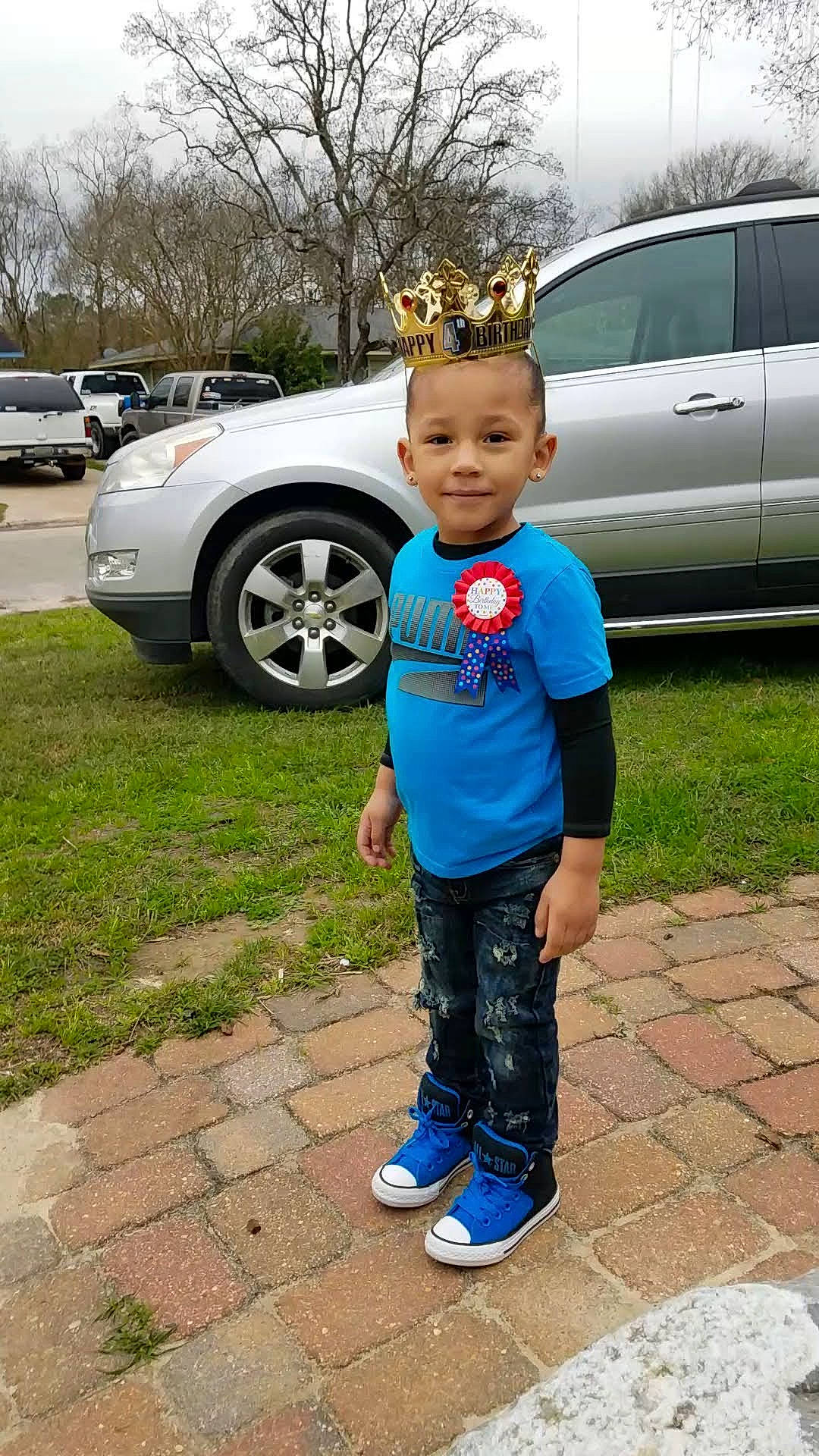 Haydn joined the competition — help win amazing prizes! car, child, cool, crossover_suv, electric_blue, family_car, kia_motors, minivan, parking, person, product, sport_utility_vehicle, toddler, vacation, vehicle, vehicle_door