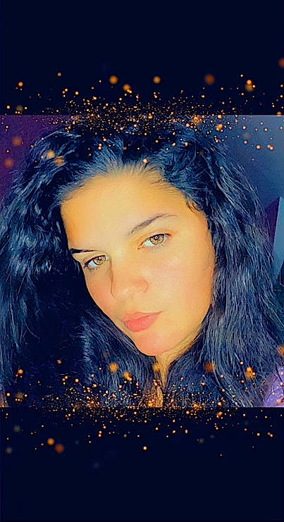 Maelyss a rejoint le concours — aidez-le/la à gagner de superbes lots ! beauty, black_hair, chin, cool, electric_blue, event, eyebrow, eyelash, flash_photography, fun, hair, hairstyle, happy, lip, long_hair, midnight, people_in_nature, person, snow, space