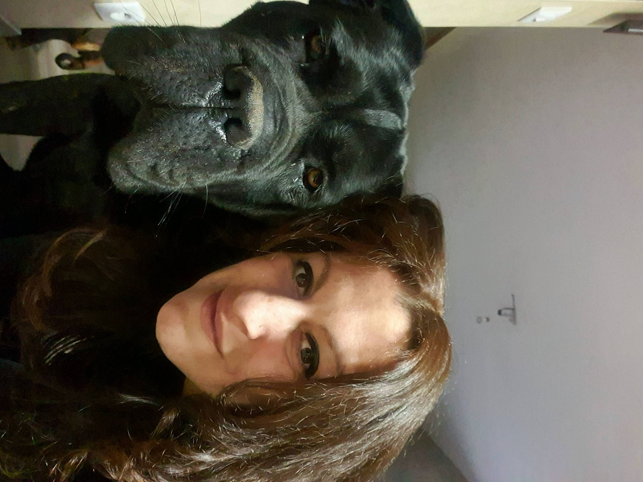 Ragnar a rejoint le concours — aidez-le/la à gagner de superbes lots ! brown_hair, eyebrow, eyelash, eyewear, fashion_accessory, flash_photography, fur, hair_coloring, happy, hat, helmet, jaw, jewellery, lip, long_hair, neck, nose, personal_protective_equipment, selfie, smile