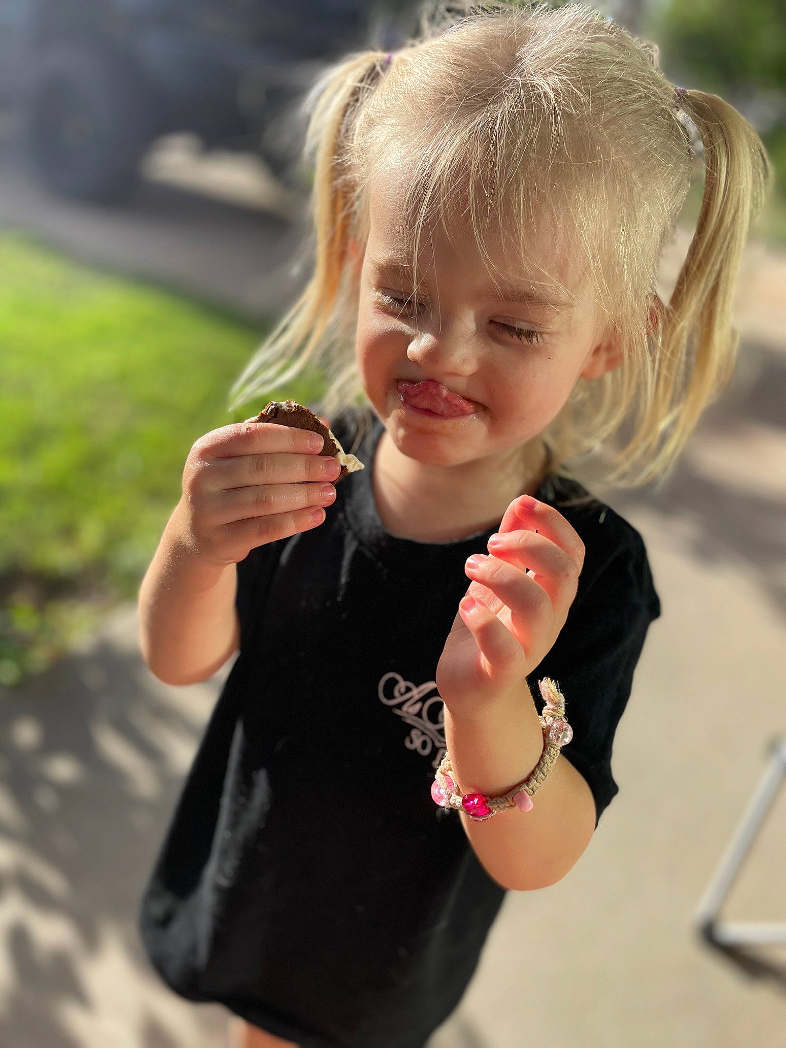 Nebula joined the competition — help win amazing prizes! blond, eye, finger, fun, gesture, grass, hair, happy, head, joint, joy, lip, nose, person, shoulder, skin, sleeve, smile, standing, t_shirt