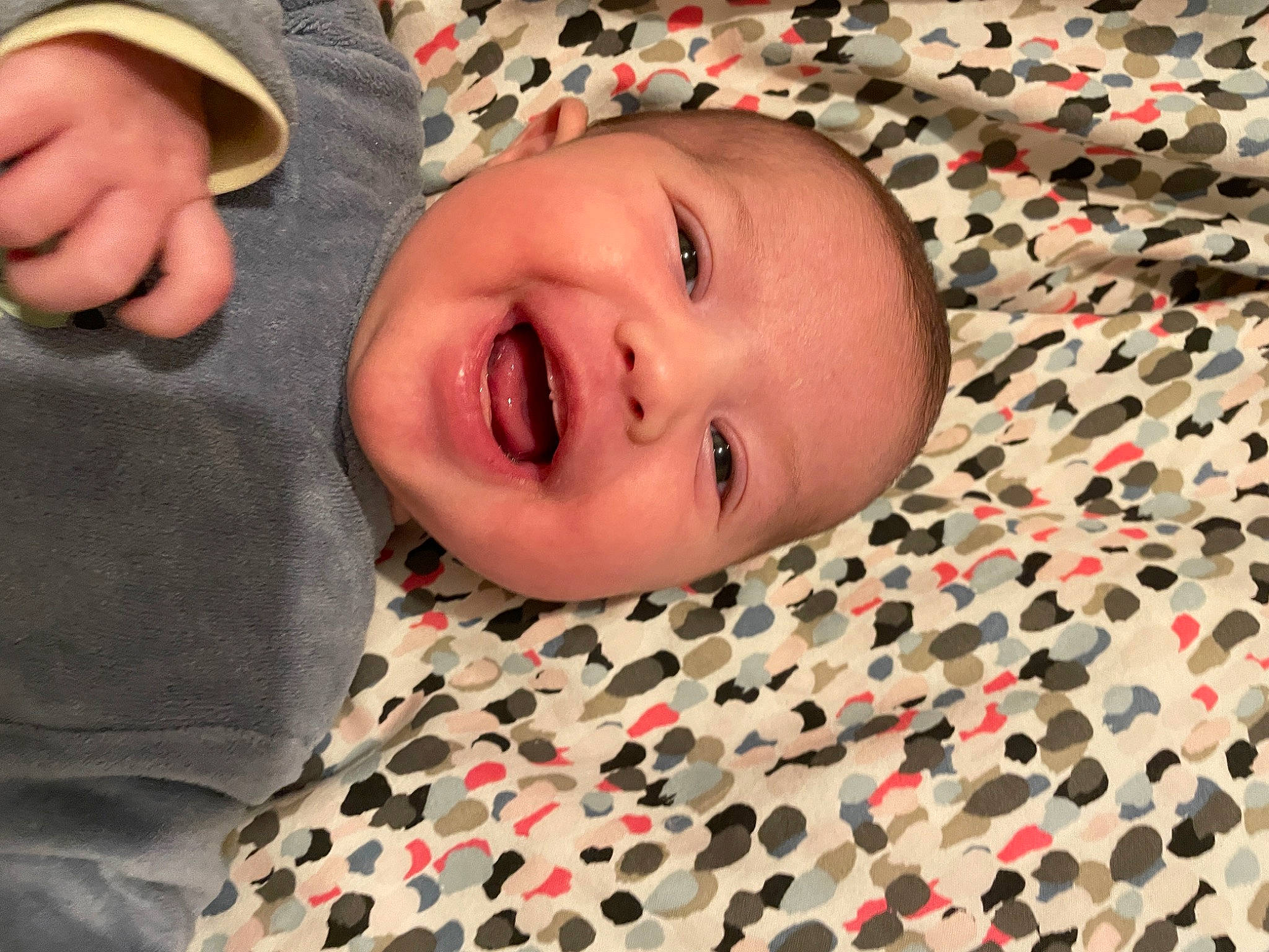 Kayden participe au concours pour gagner de l'argent avec cette photo : baby, baby_laughing, baby_toddler_clothing, beauty, cheek, child, eye, gesture, happy, lip, mammal, mouth, nose, pattern, person, product, skin, sleeve, smile, toddler