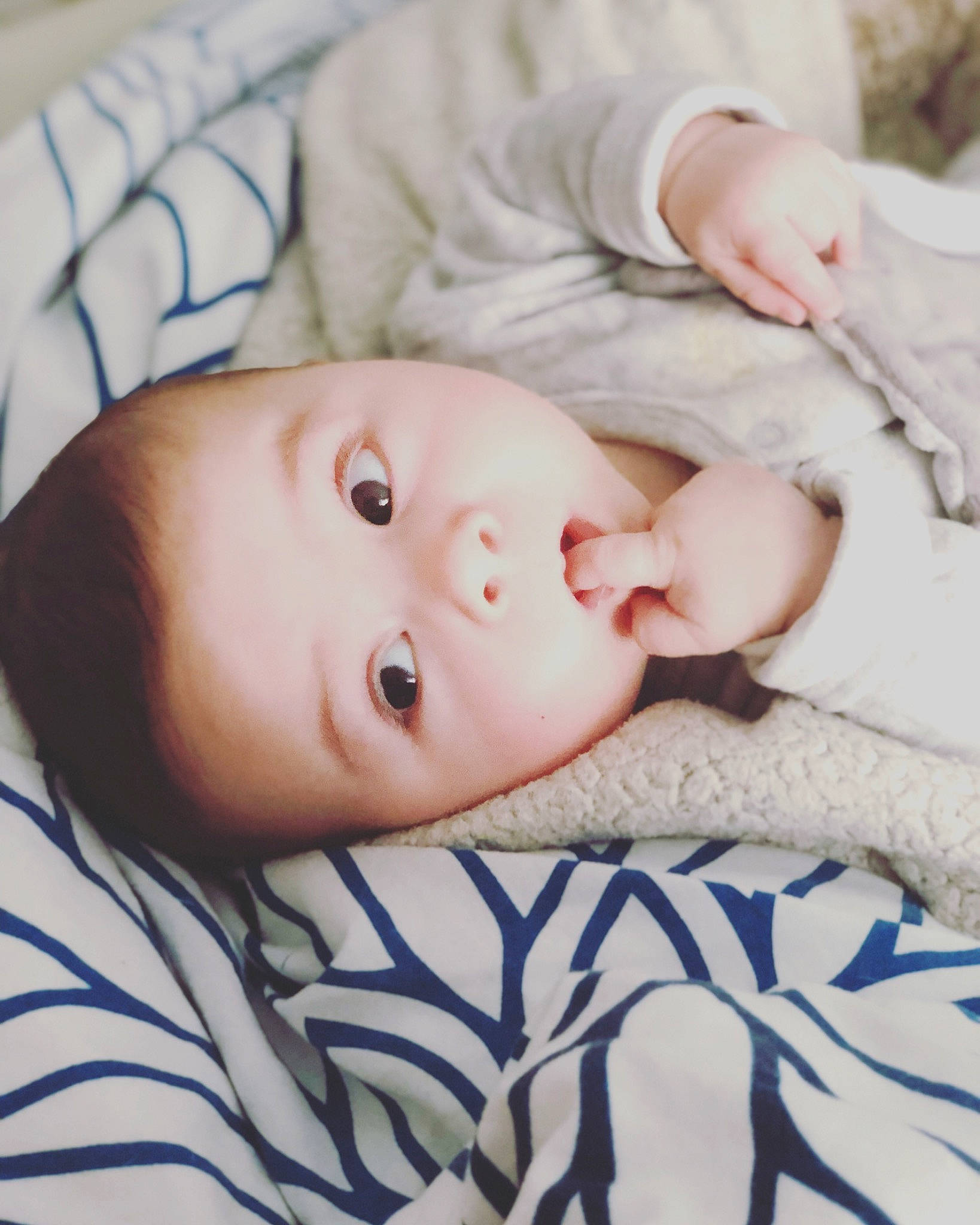 Owen a rejoint le concours — aidez-le/la à gagner de superbes lots ! baby, baby_toddler_clothing, cheek, child, collar, comfort, eye, eyelash, face, iris, lip, nose, pattern, person, portrait_photography, sitting, skin, sleeve, toddler