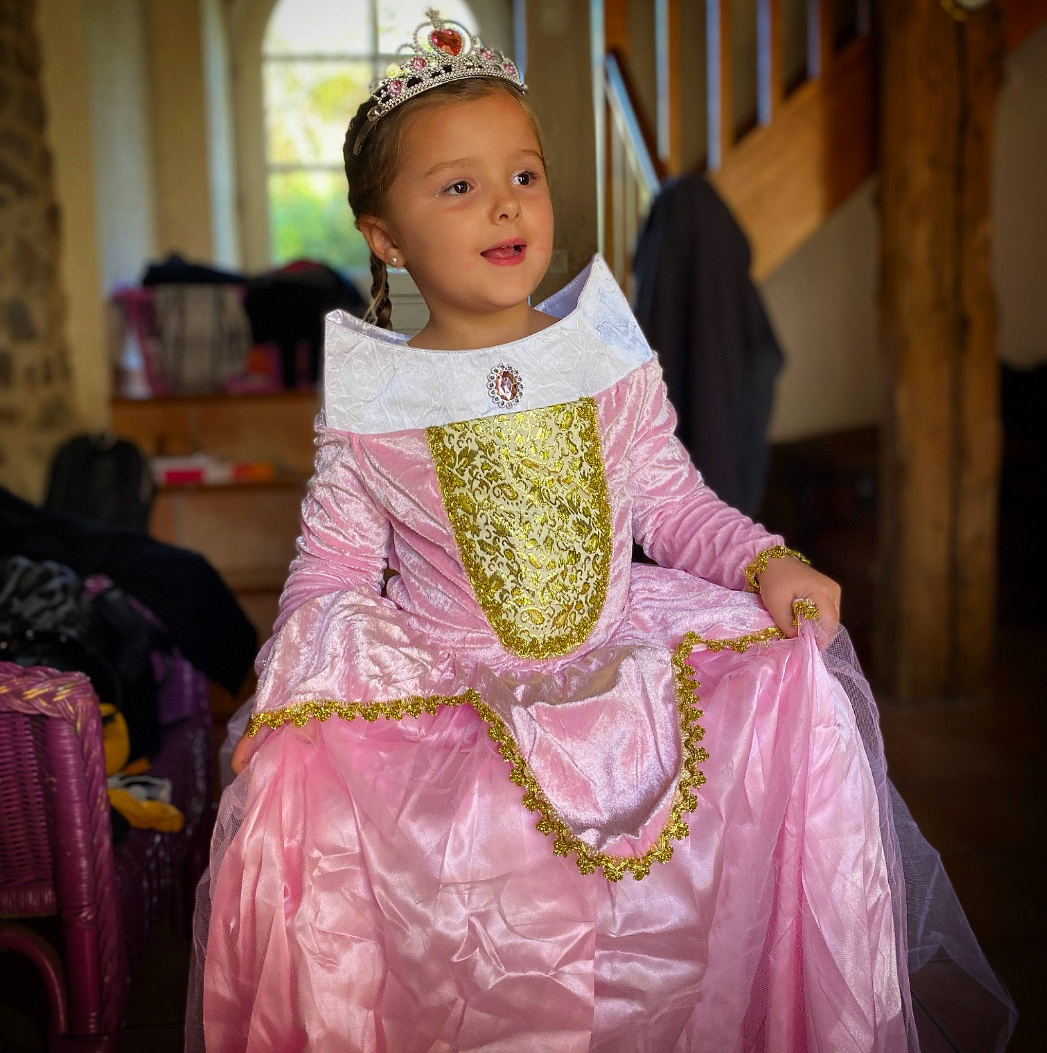 Théa participe au concours pour gagner de l'argent avec cette photo : backpack, costume, costume_design, dress, embellishment, entertainment, event, fashion_design, formal_wear, fun, gown, happy, jewellery, luggage_and_bags, magenta, peach, person, pink, sleeve, toddler