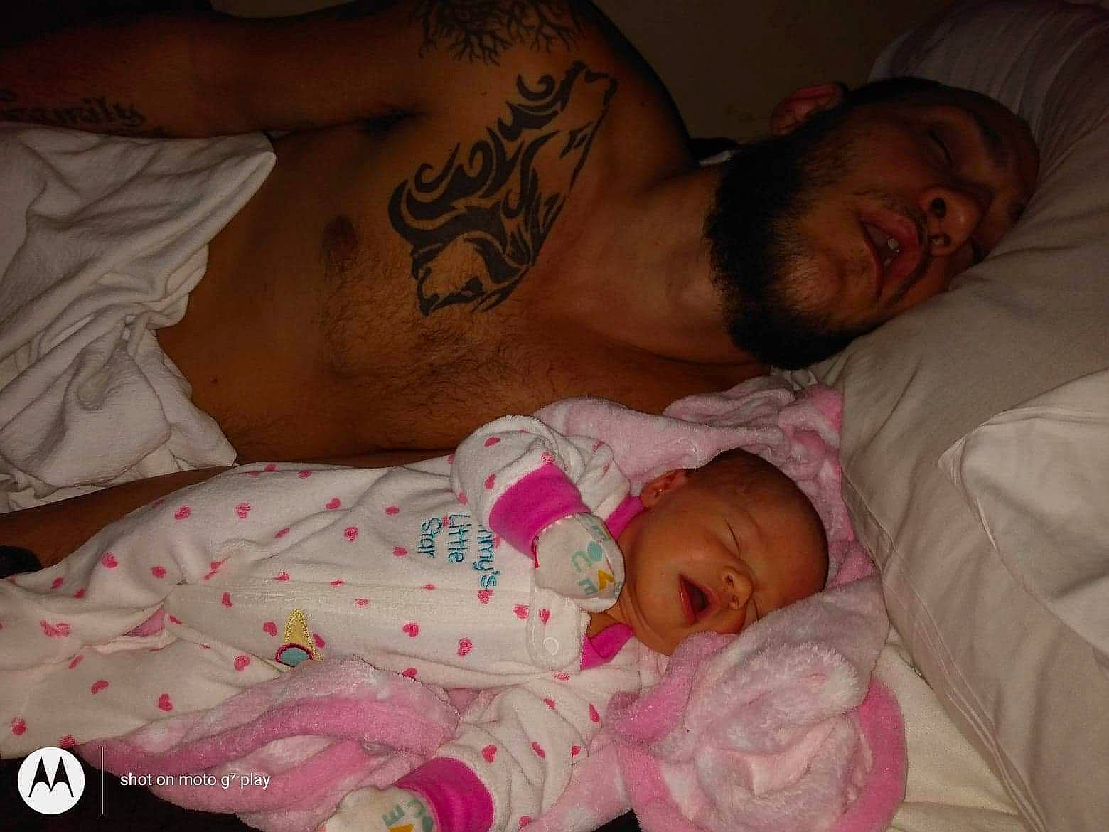 Dianna is registered to the contest to win money with this photo: baby, bedtime, child, flesh, muscle, nap, person, sleep, toddler, under_exposed